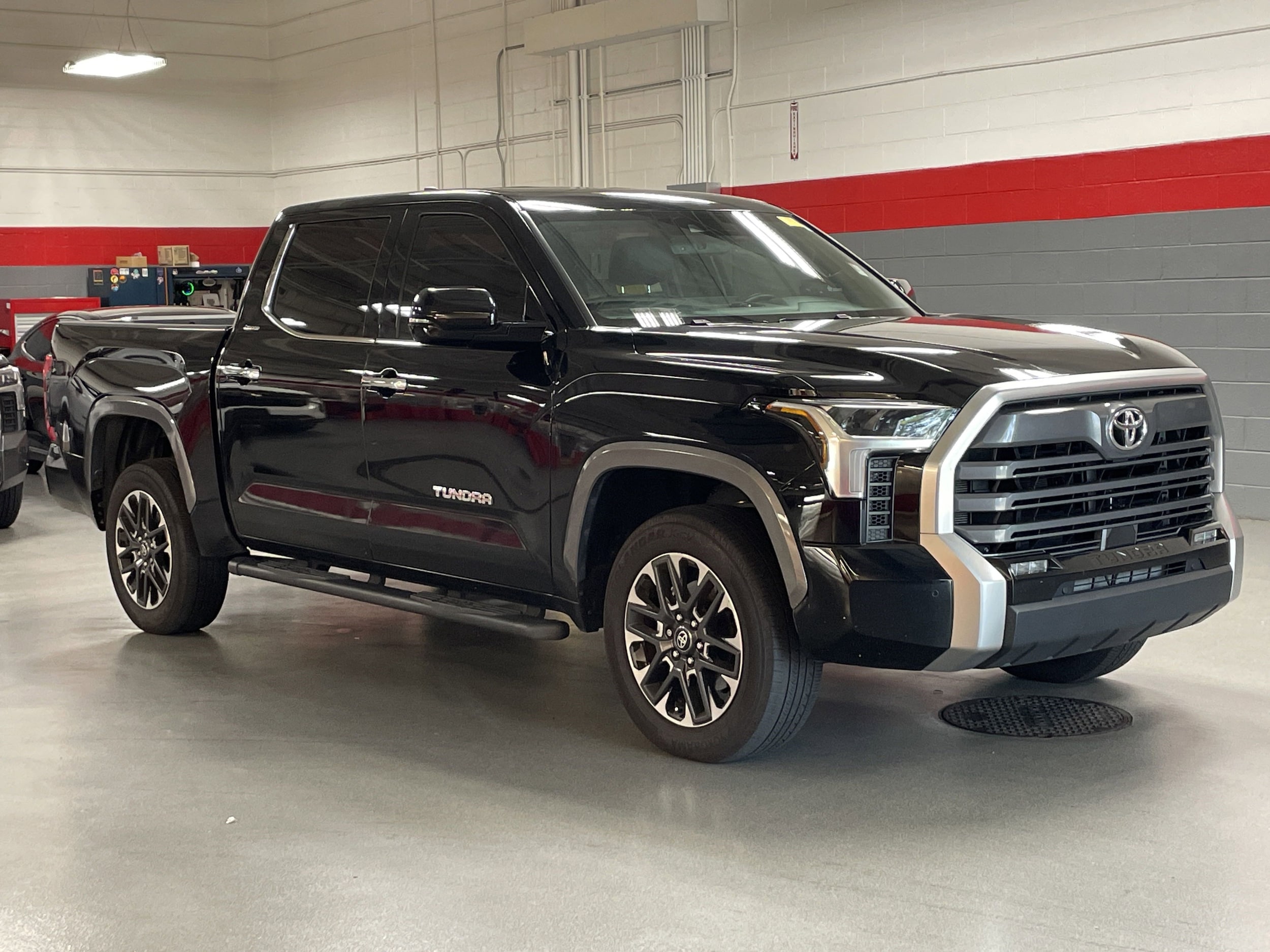 2025 Toyota Tundra 4WD Limited