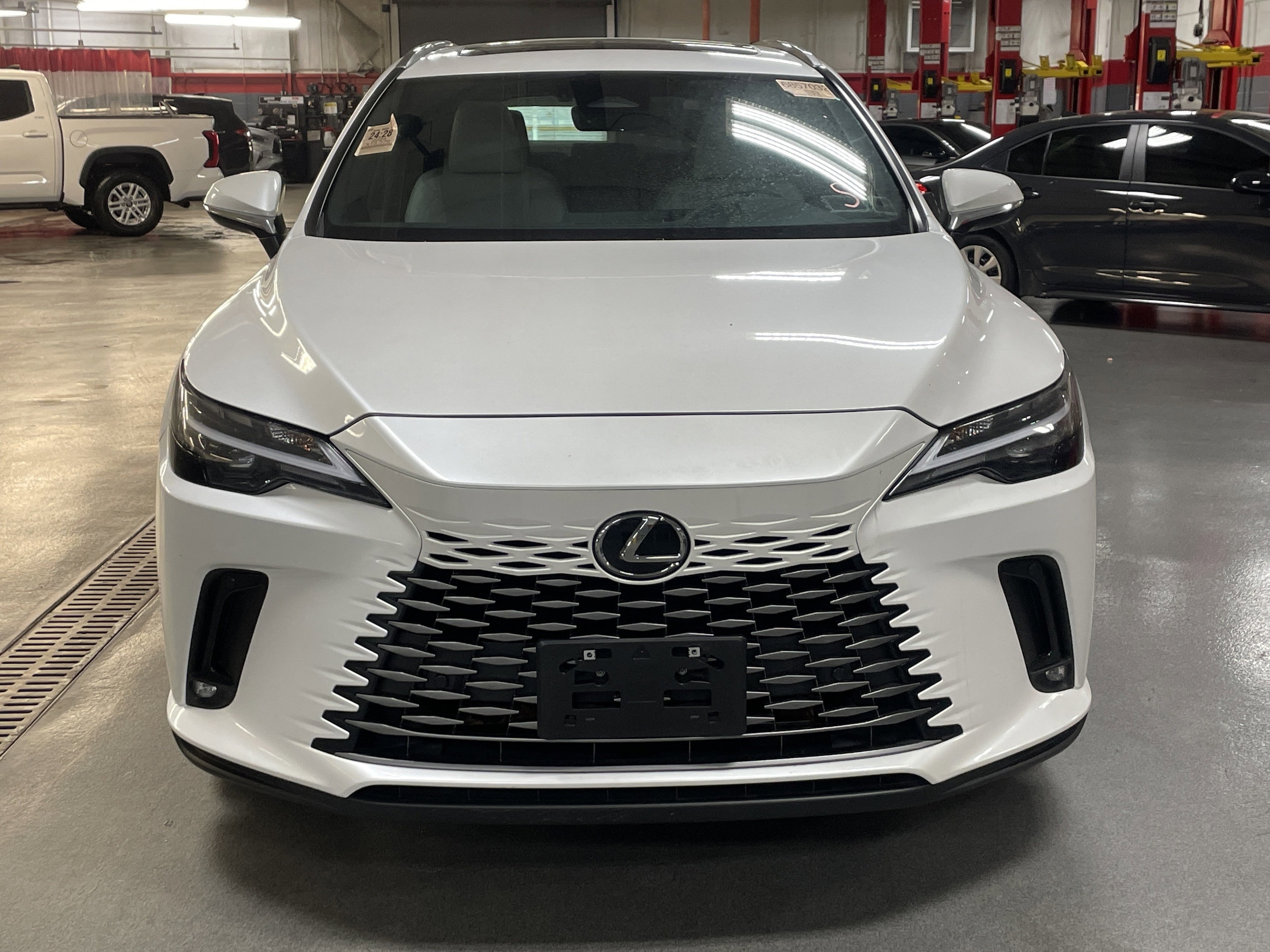 2024 LEXUS RX RX 350 Premium photo 2