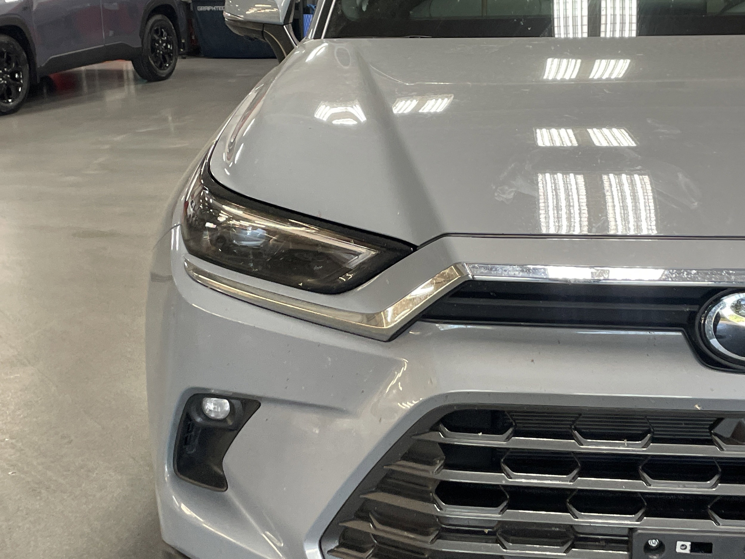 2026 Toyota Grand Highlander Hybrid MAX Platinum photo 4