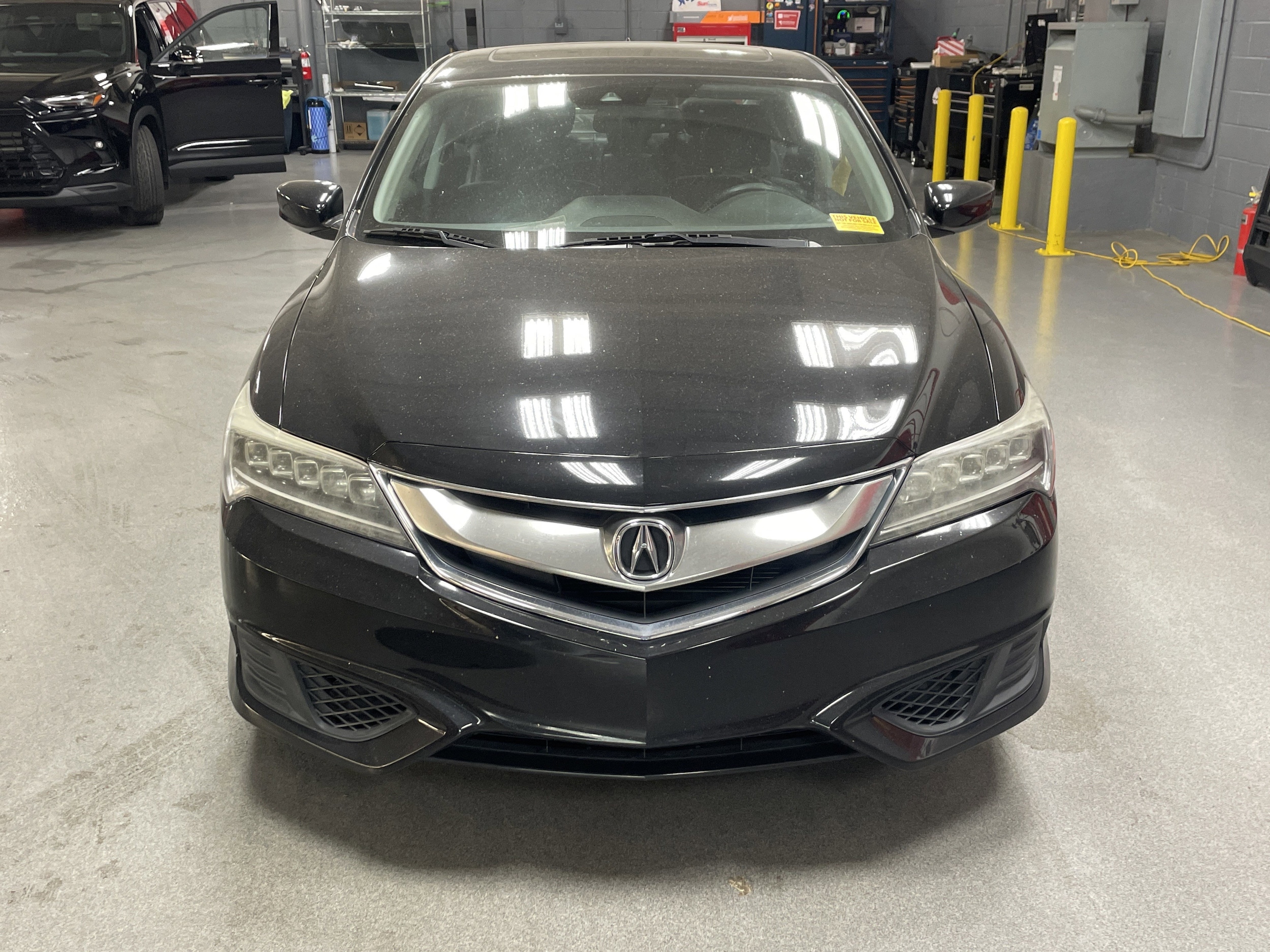 2018 Acura ILX w/Premium Pkg photo 2