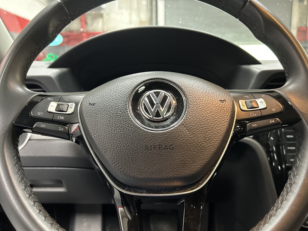 Used 2021 Volkswagen Passat 2.0T SE Sedan