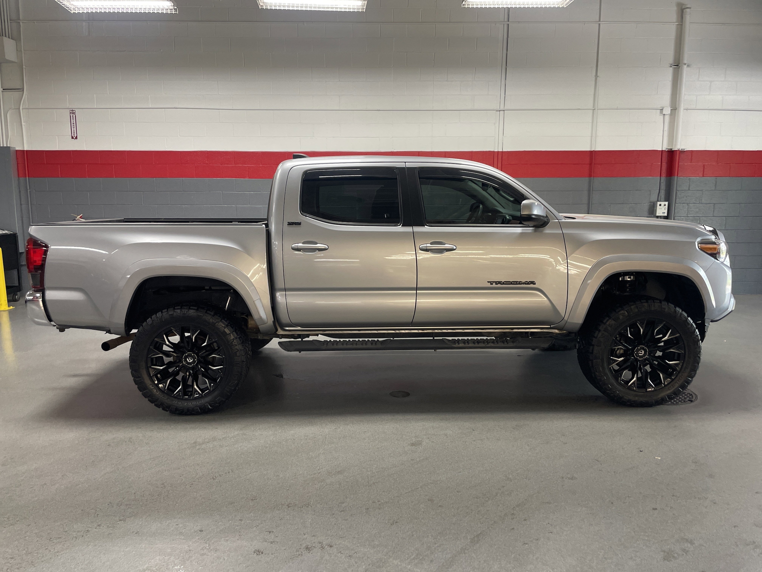 2021 Toyota Tacoma 2WD SR5 photo 5
