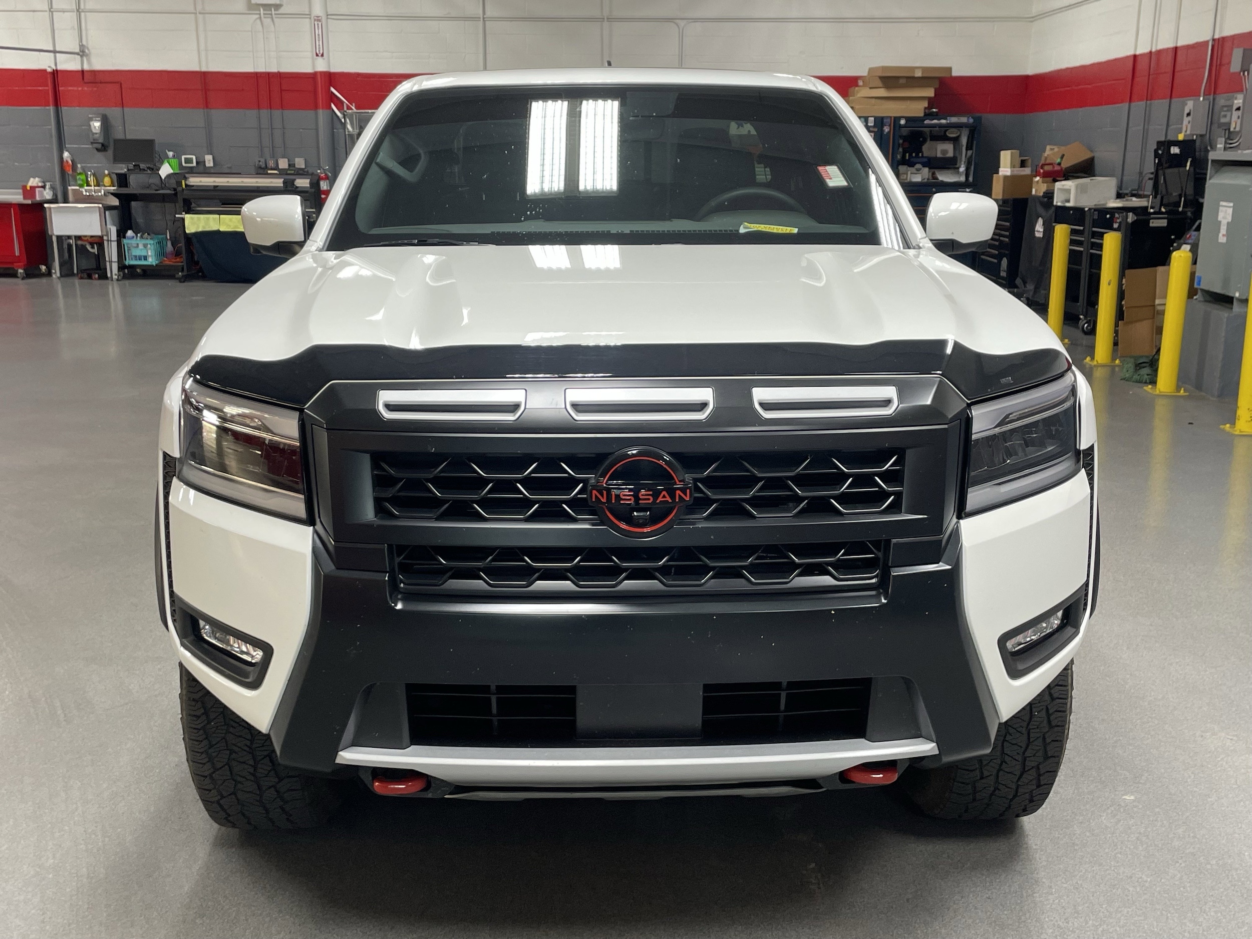 2025 Nissan Frontier PRO-4X photo 2
