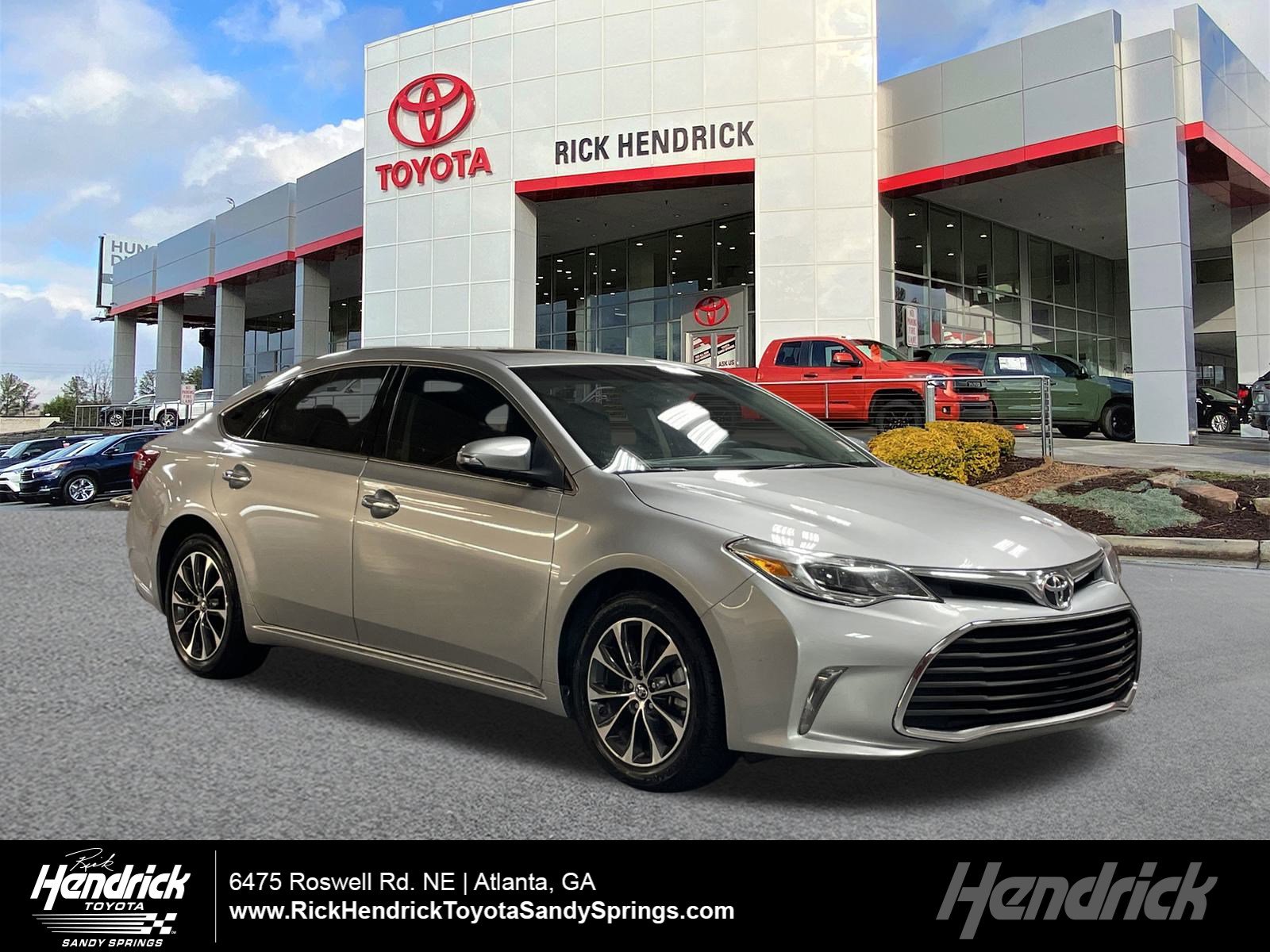 2016 Toyota Avalon Sedan 