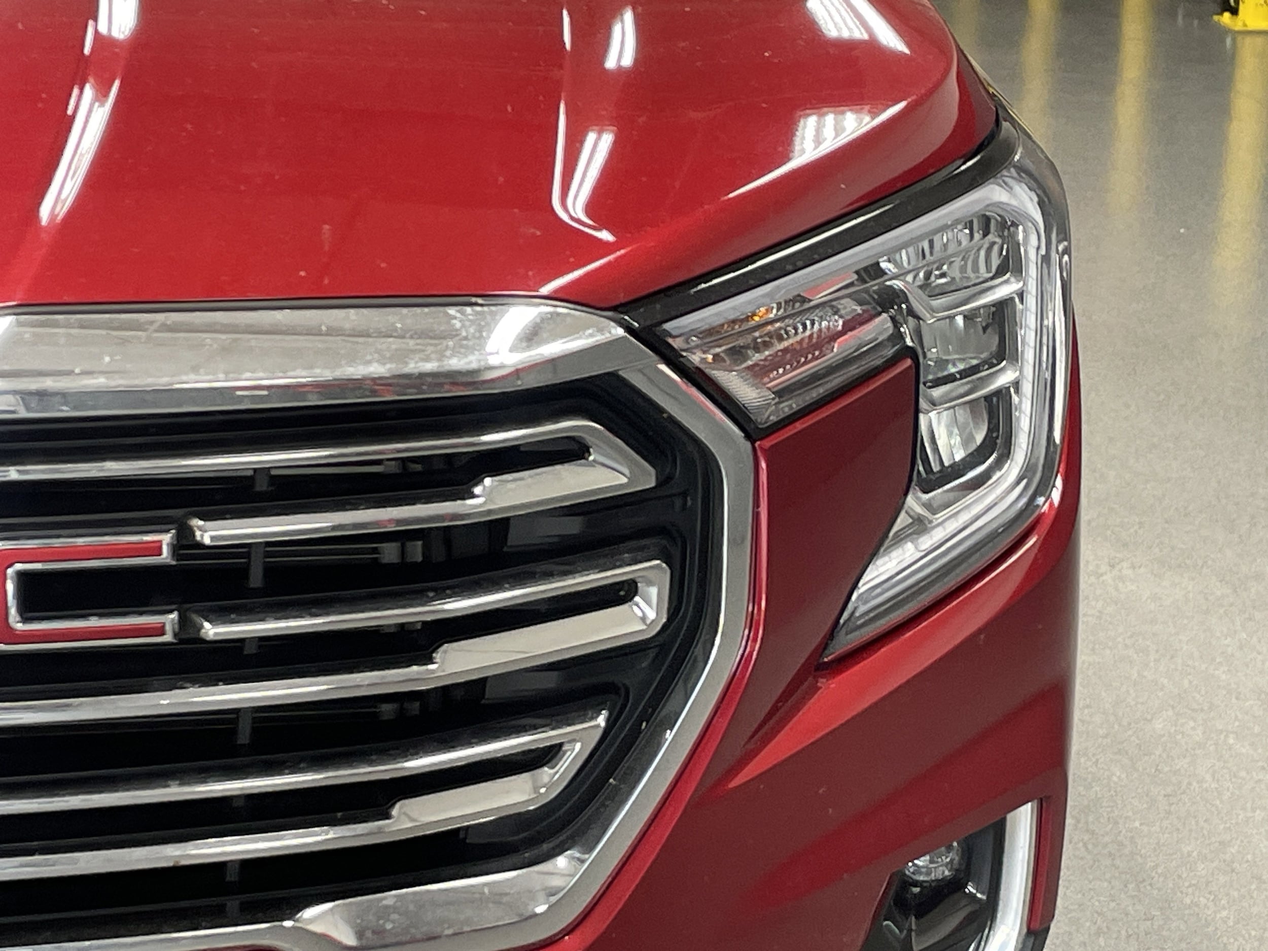 2024 GMC Terrain SLT photo 4