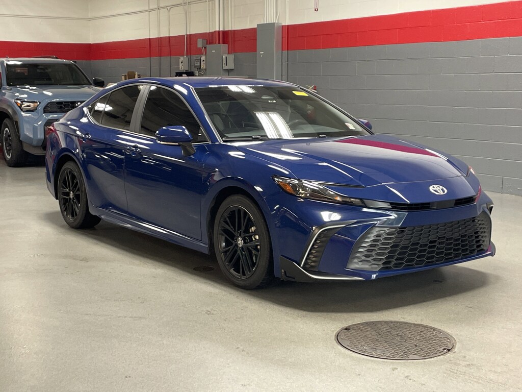 Used 2025 Toyota Camry SE Sedan