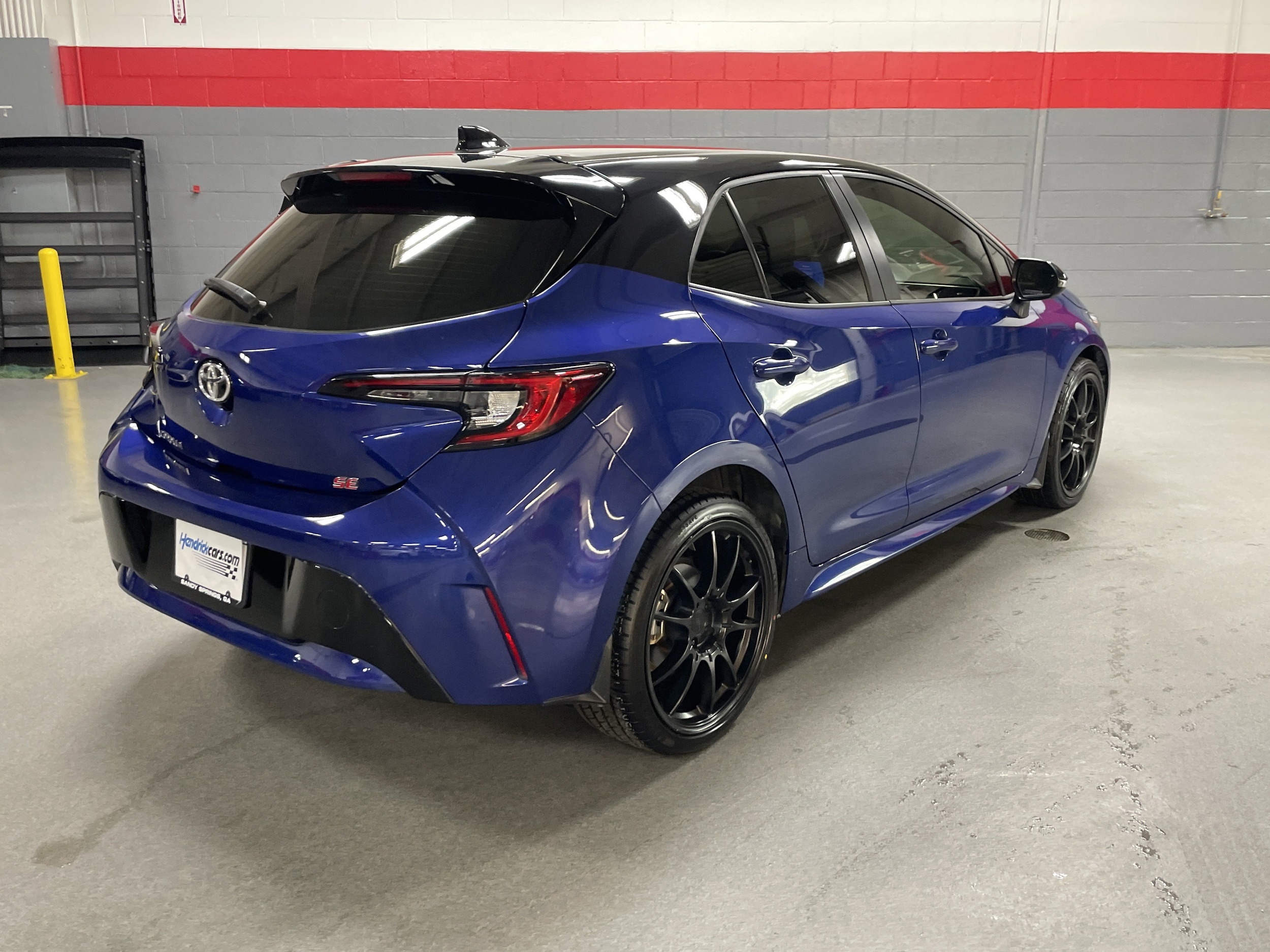 2024 Toyota Corolla Hatchback SE photo 3