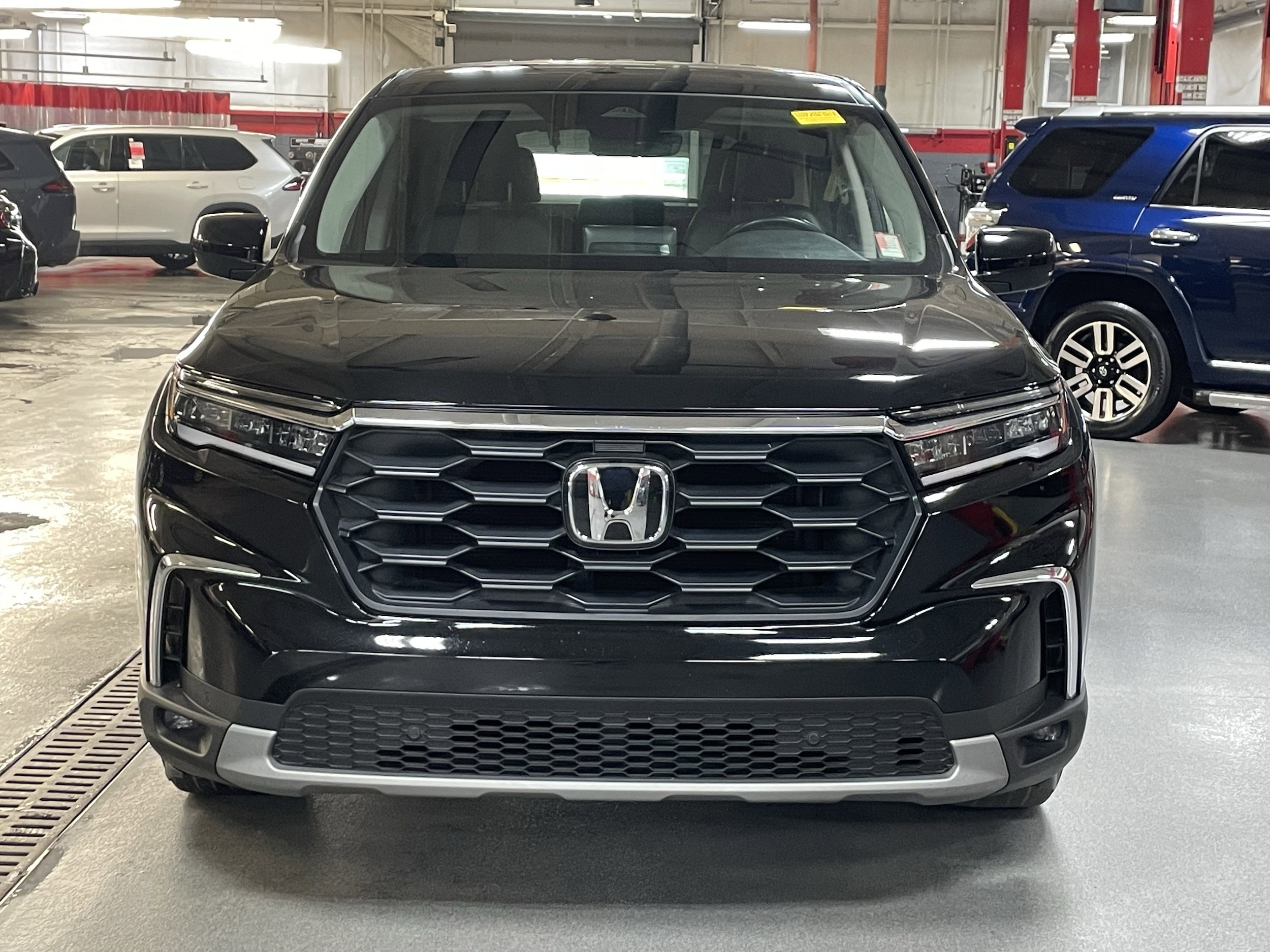 2025 Honda Pilot EX-L photo 2