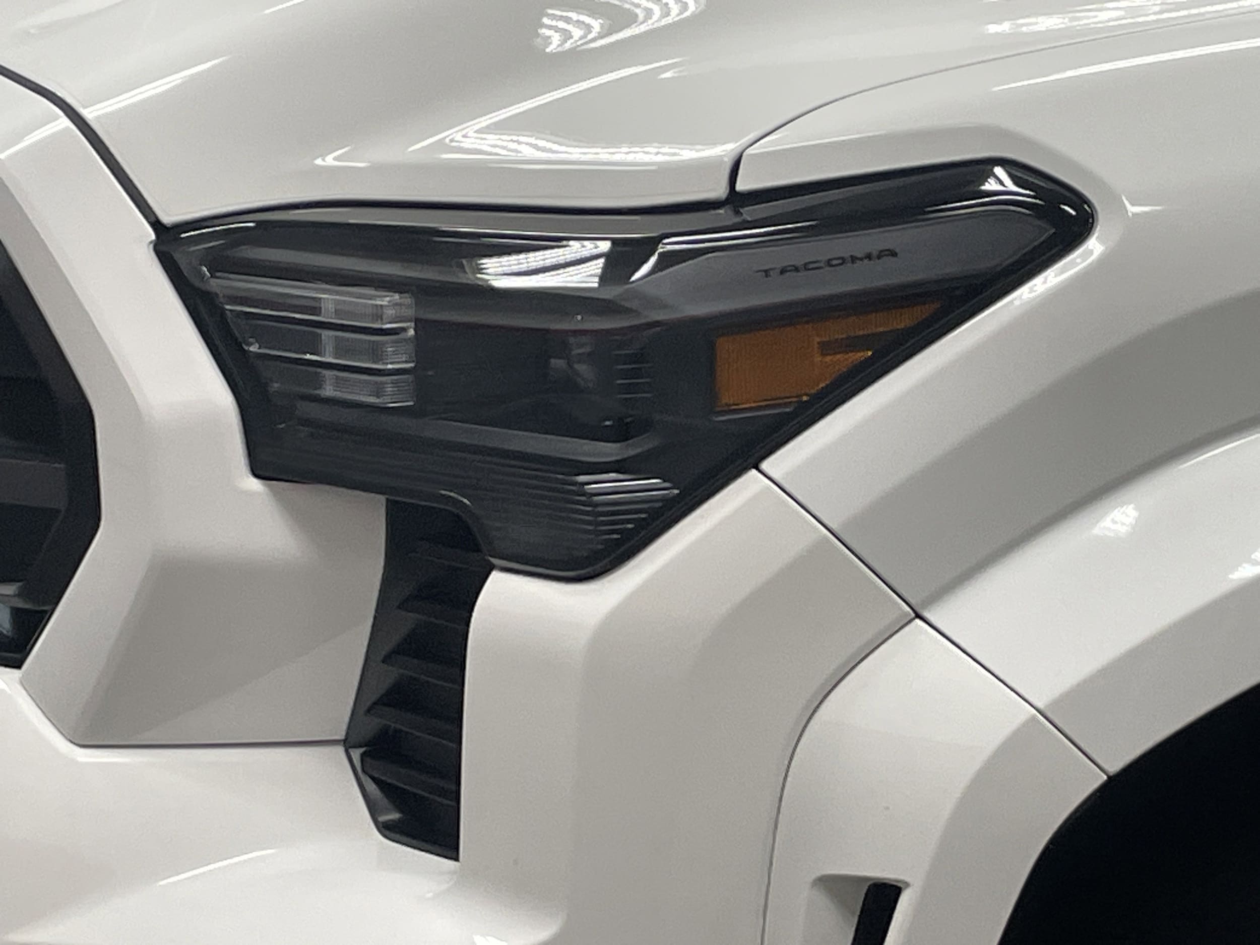 2024 Toyota Tacoma 2WD SR5 photo 4