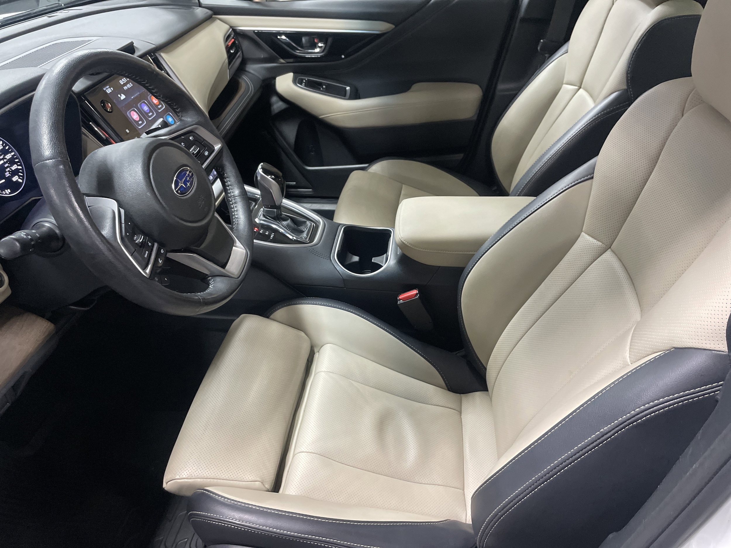 2022 Subaru Outback Limited XT photo 3