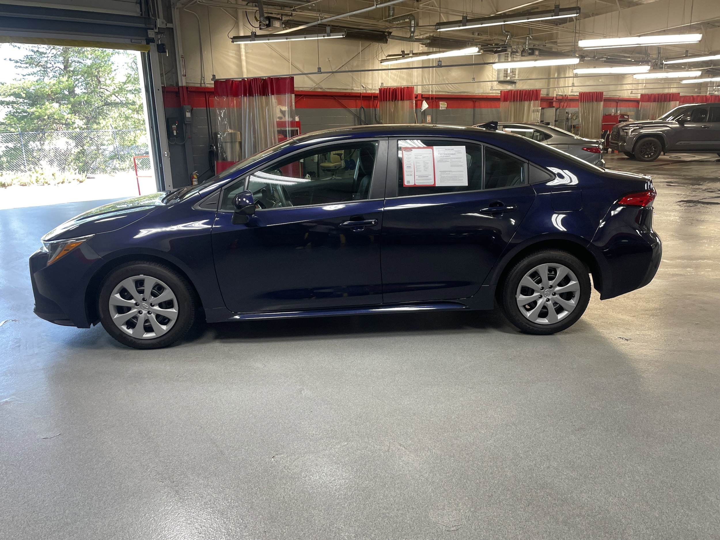 2024 Toyota Corolla LE photo 5