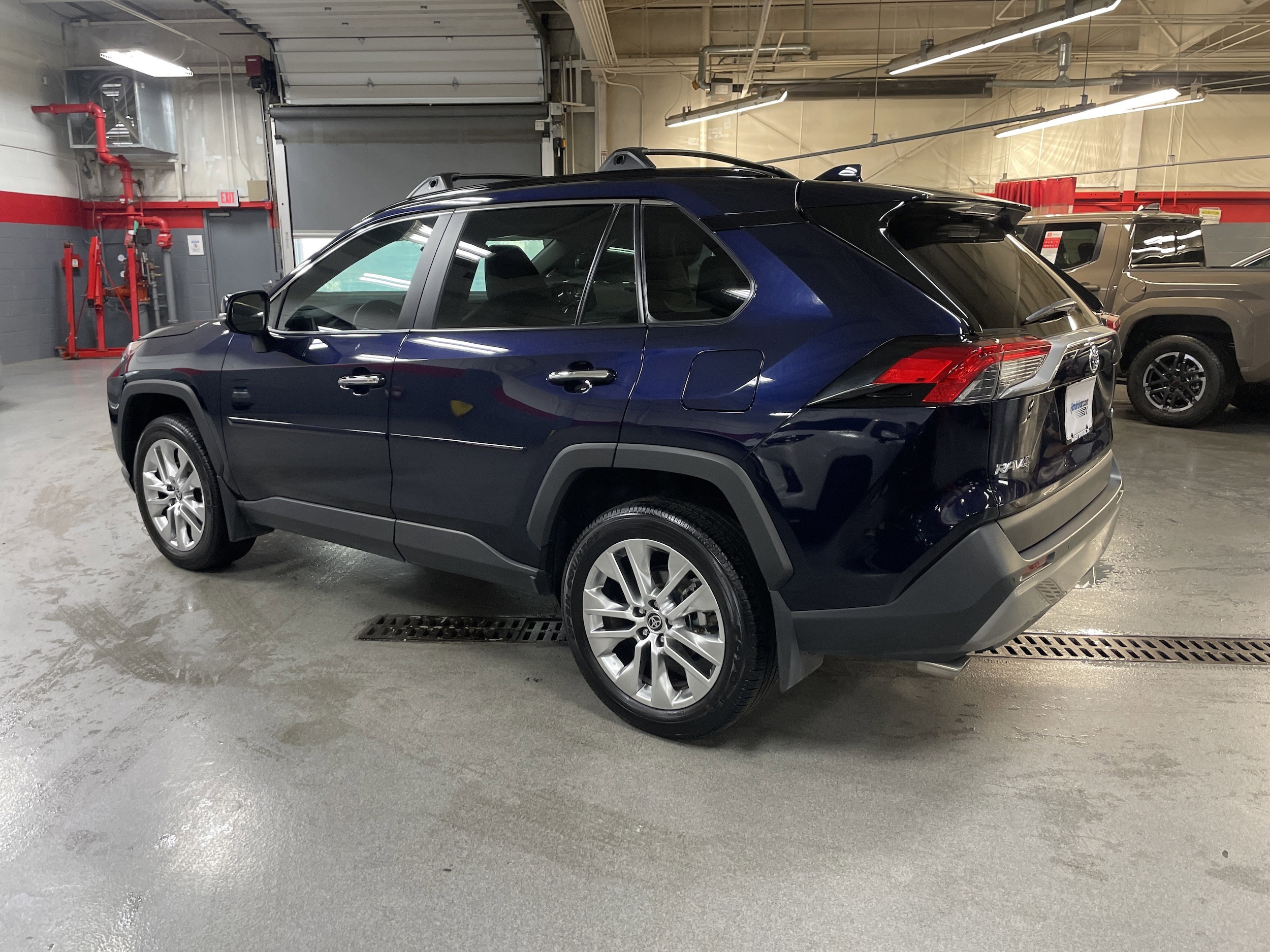2025 Toyota RAV4 Limited photo 6