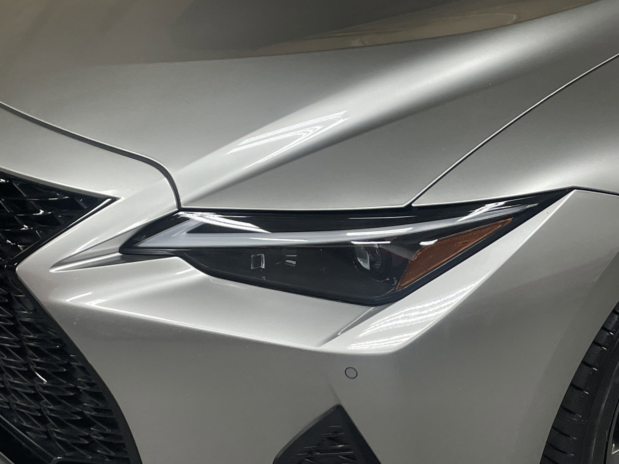 2023 LEXUS IS IS 350 F SPORT photo 4