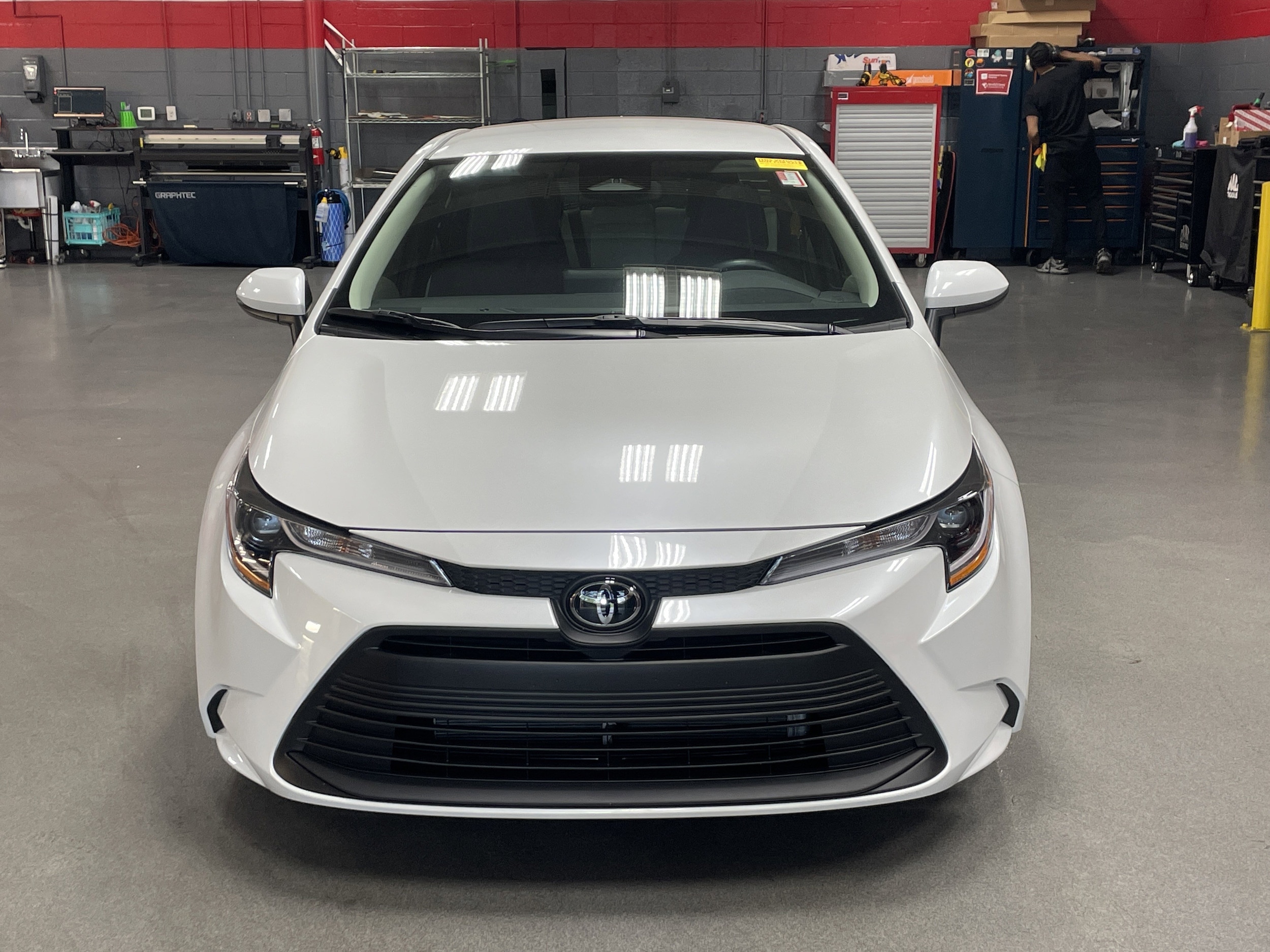 2026 Toyota Corolla LE photo 2