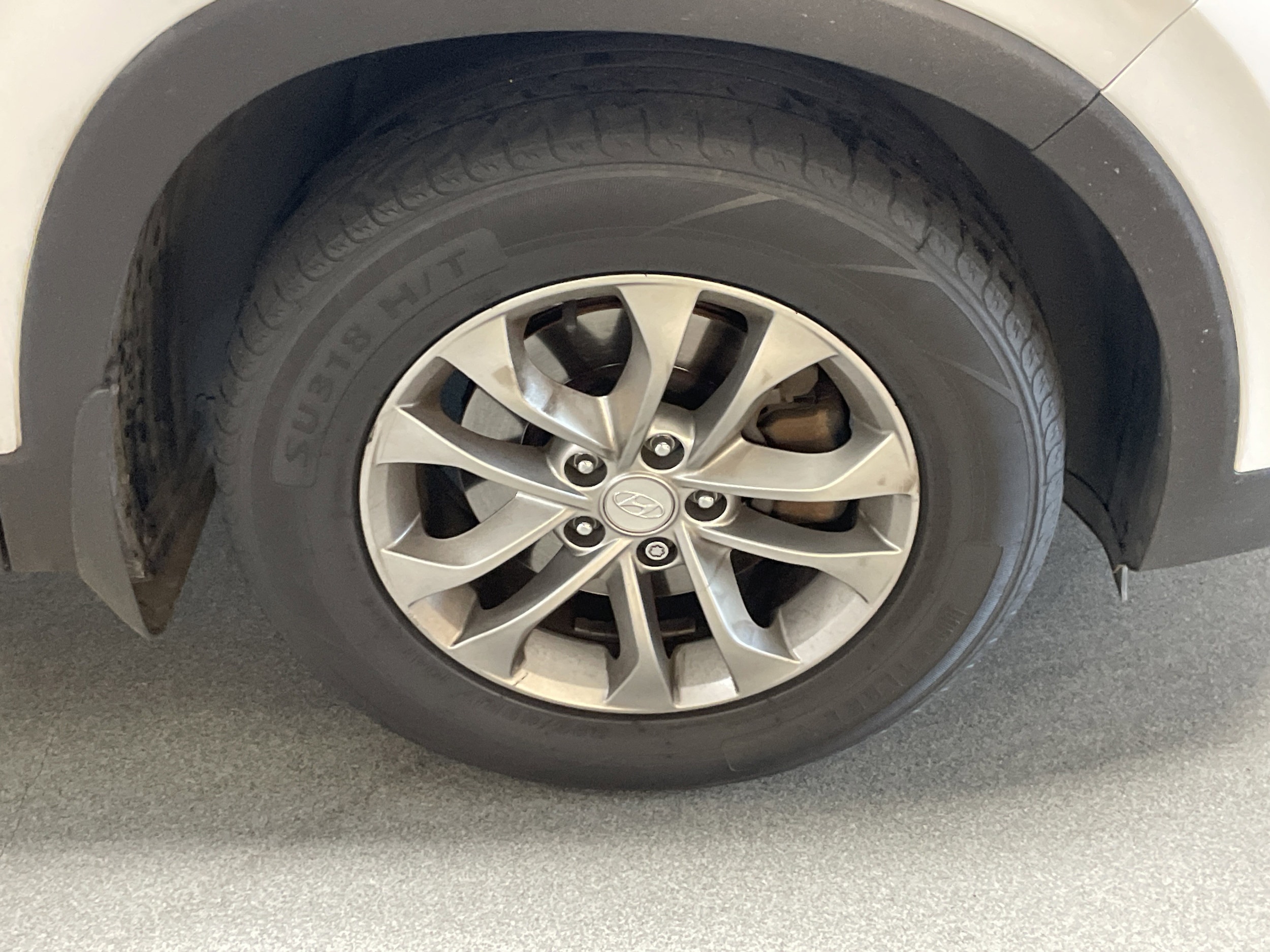 2020 Hyundai Santa Fe SEL photo 5