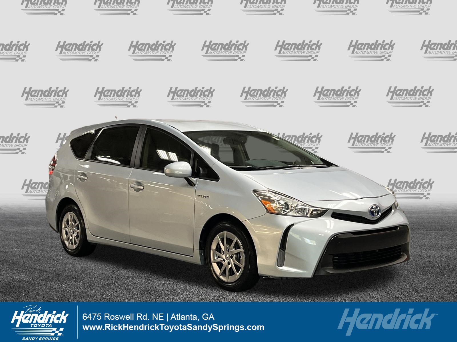  Toyota Prius v