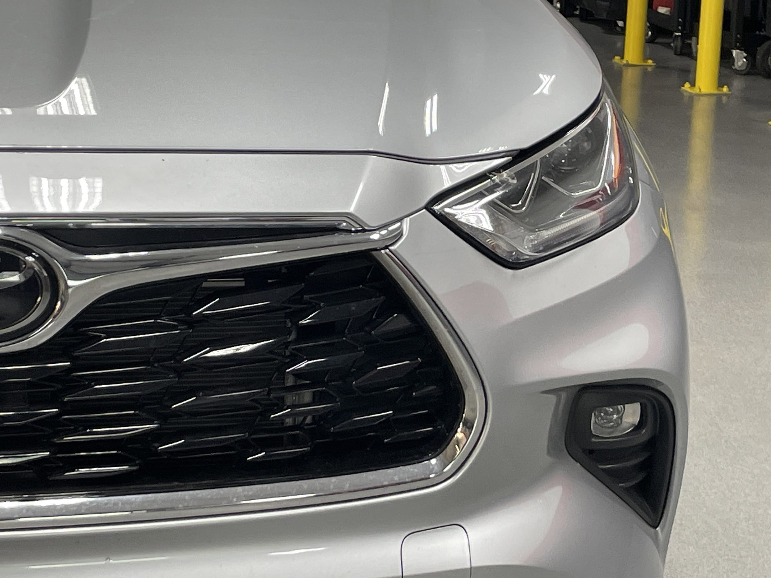 2023 Toyota Highlander Platinum photo 2
