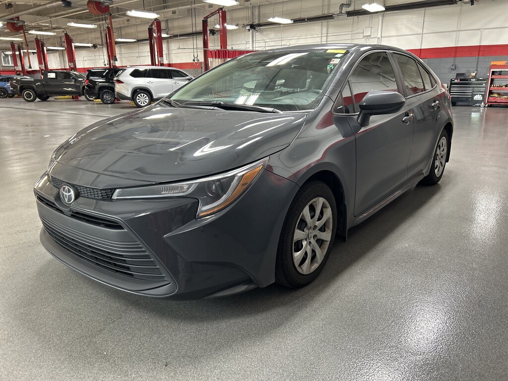 Used 2025 Toyota Corolla LE Sedan