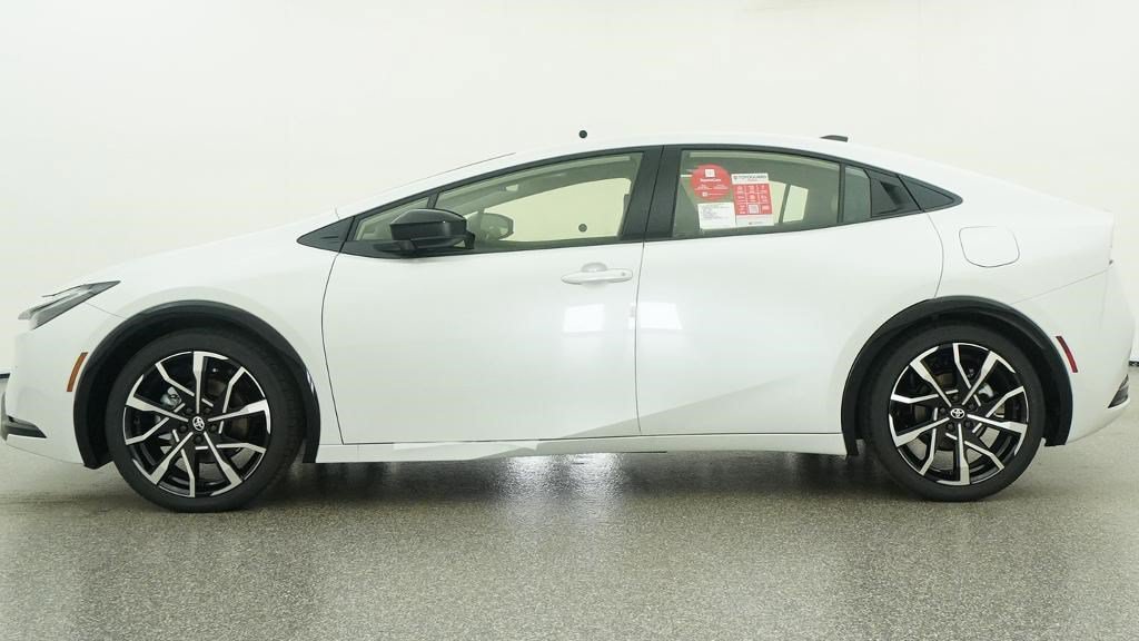 2027 Toyota Prius Plug-In Hybrid XSE