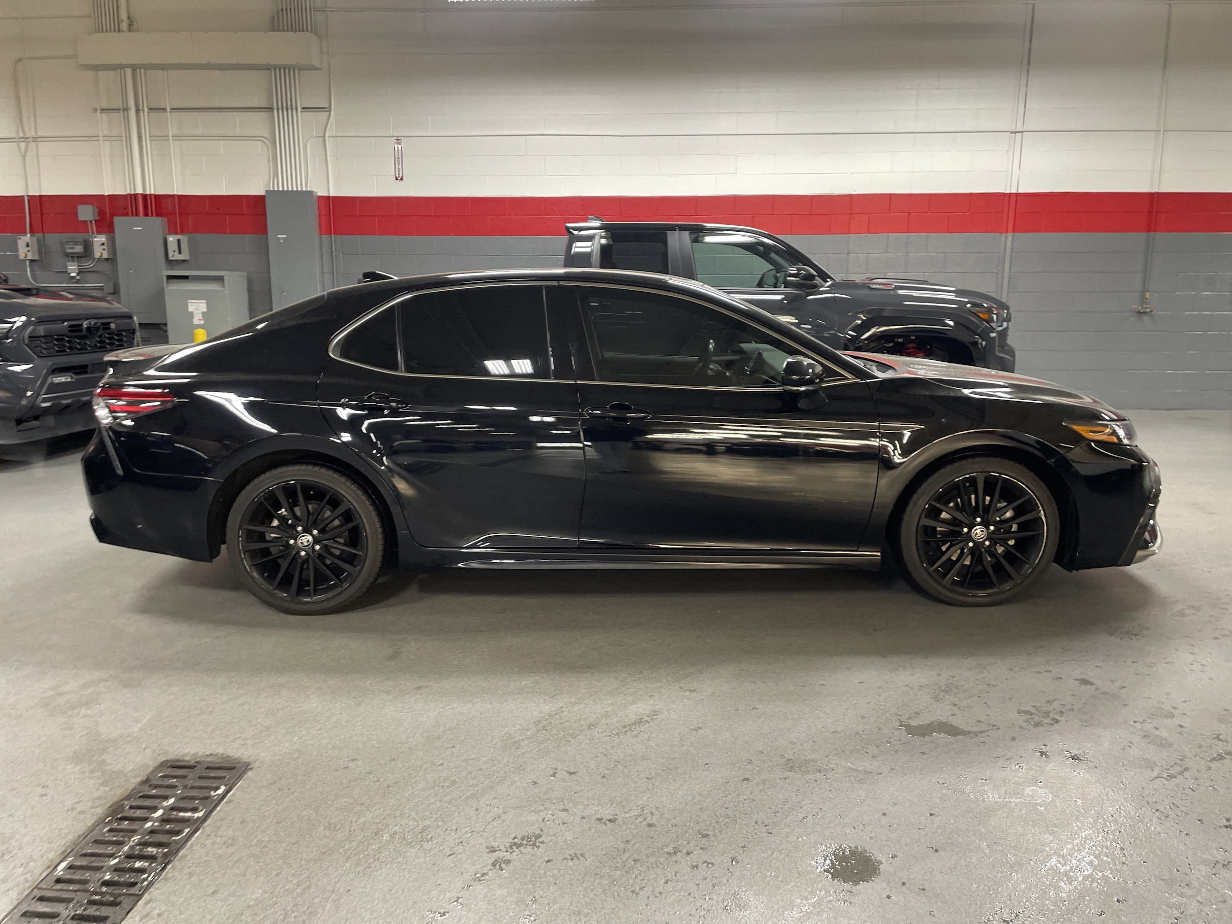2022 Toyota Camry XSE photo 5