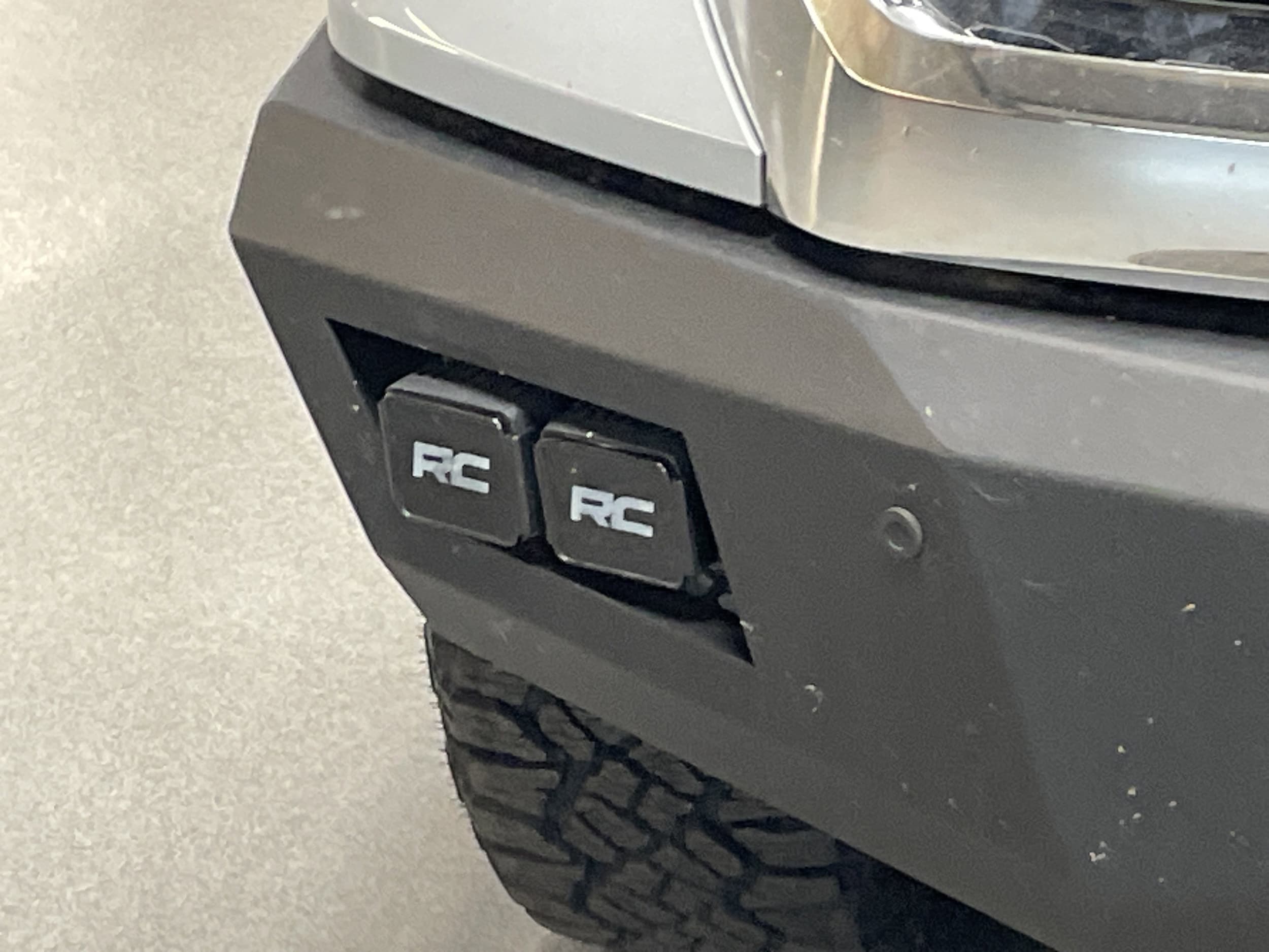 2019 Toyota Tundra 4WD SR5 photo 4