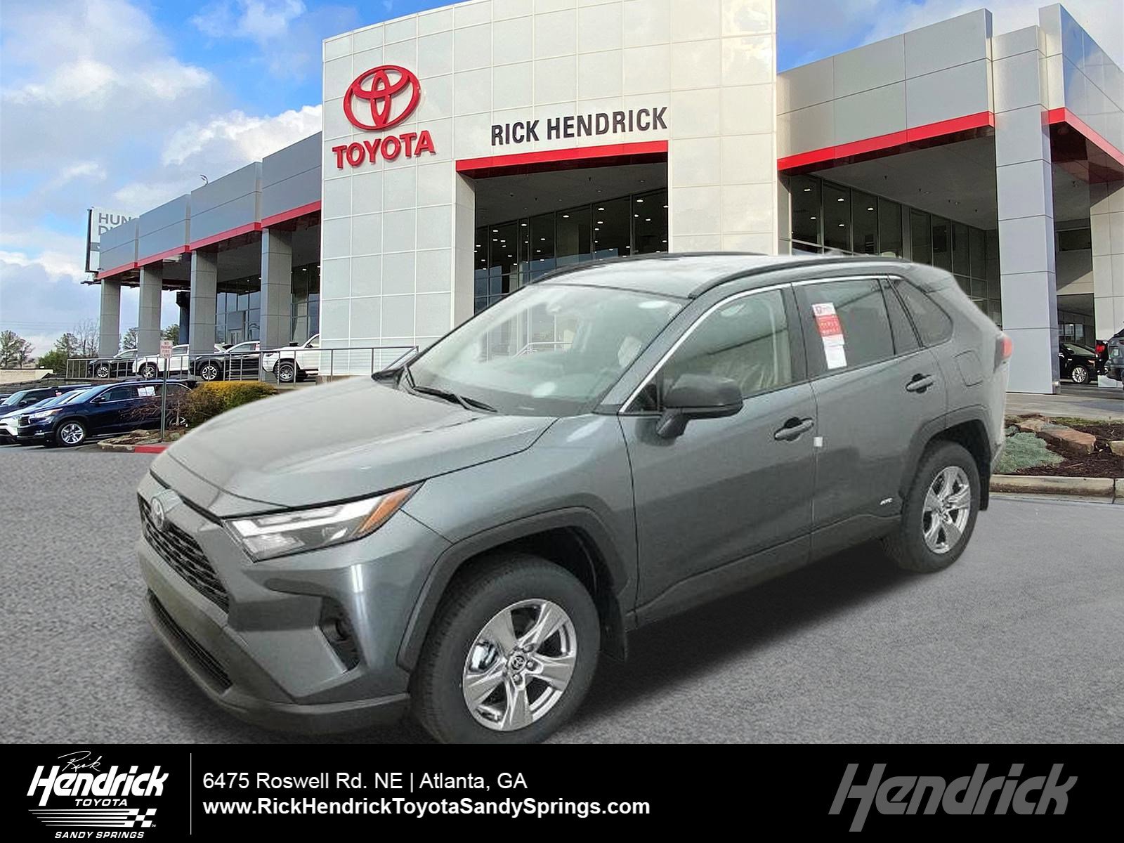 2025 Toyota RAV4 LE's photo