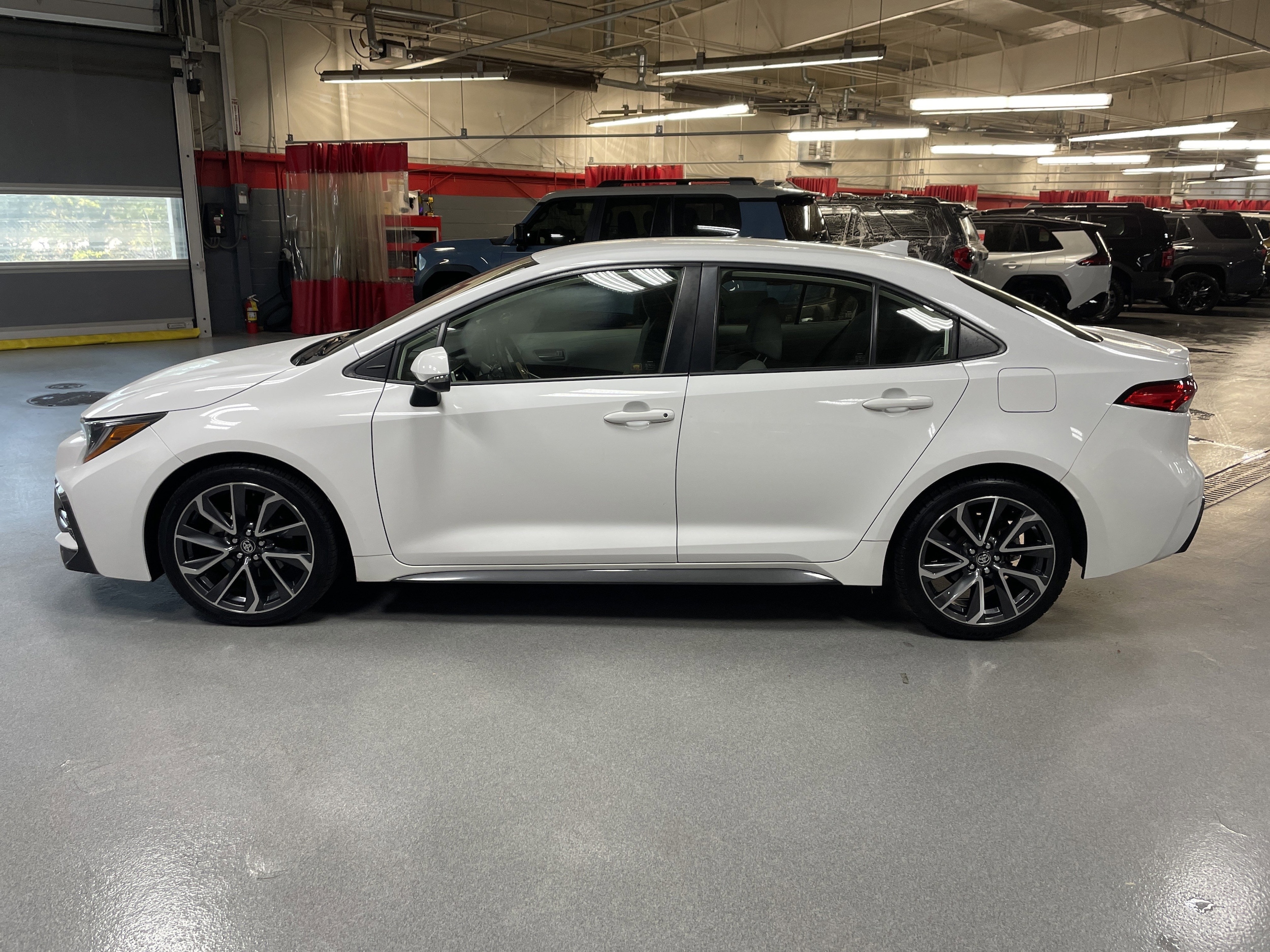 2020 Toyota Corolla SE photo 5