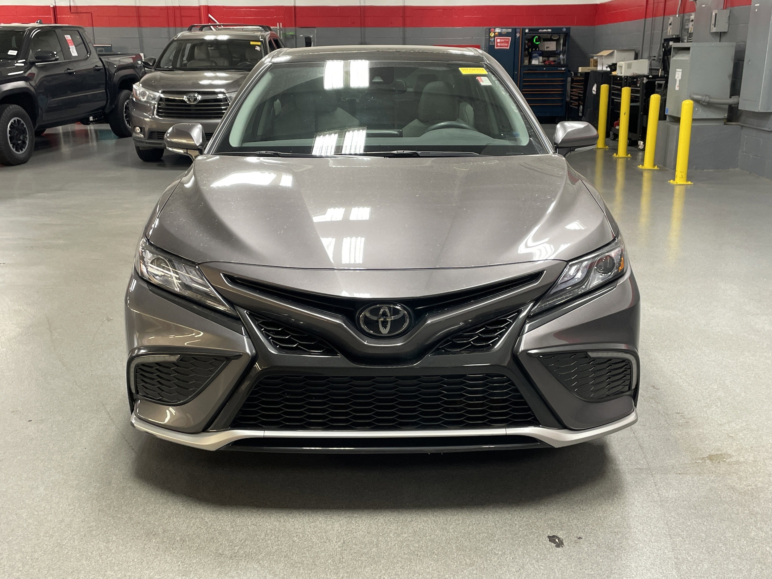 2022 Toyota Camry XSE photo 2