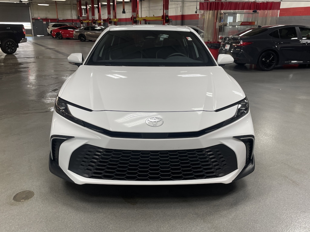Used 2025 Toyota Camry SE Sedan