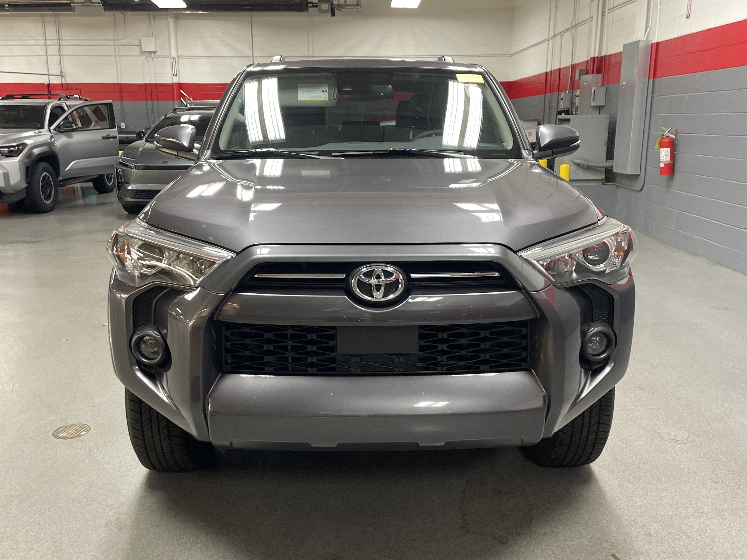 2021 Toyota 4Runner SR5 Premium photo 2
