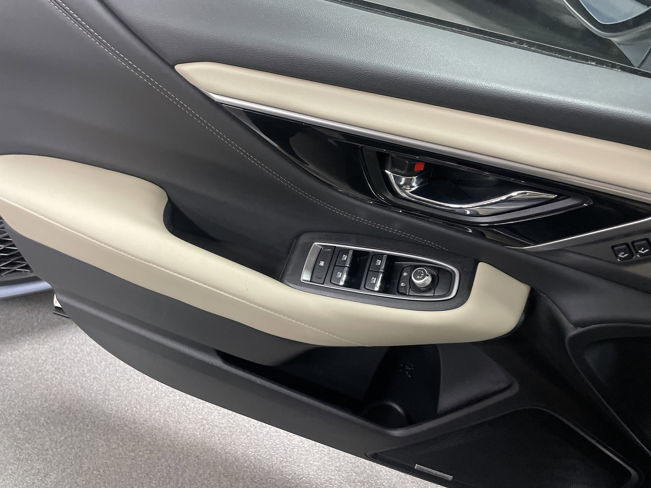 2022 Subaru Outback Limited XT photo 5