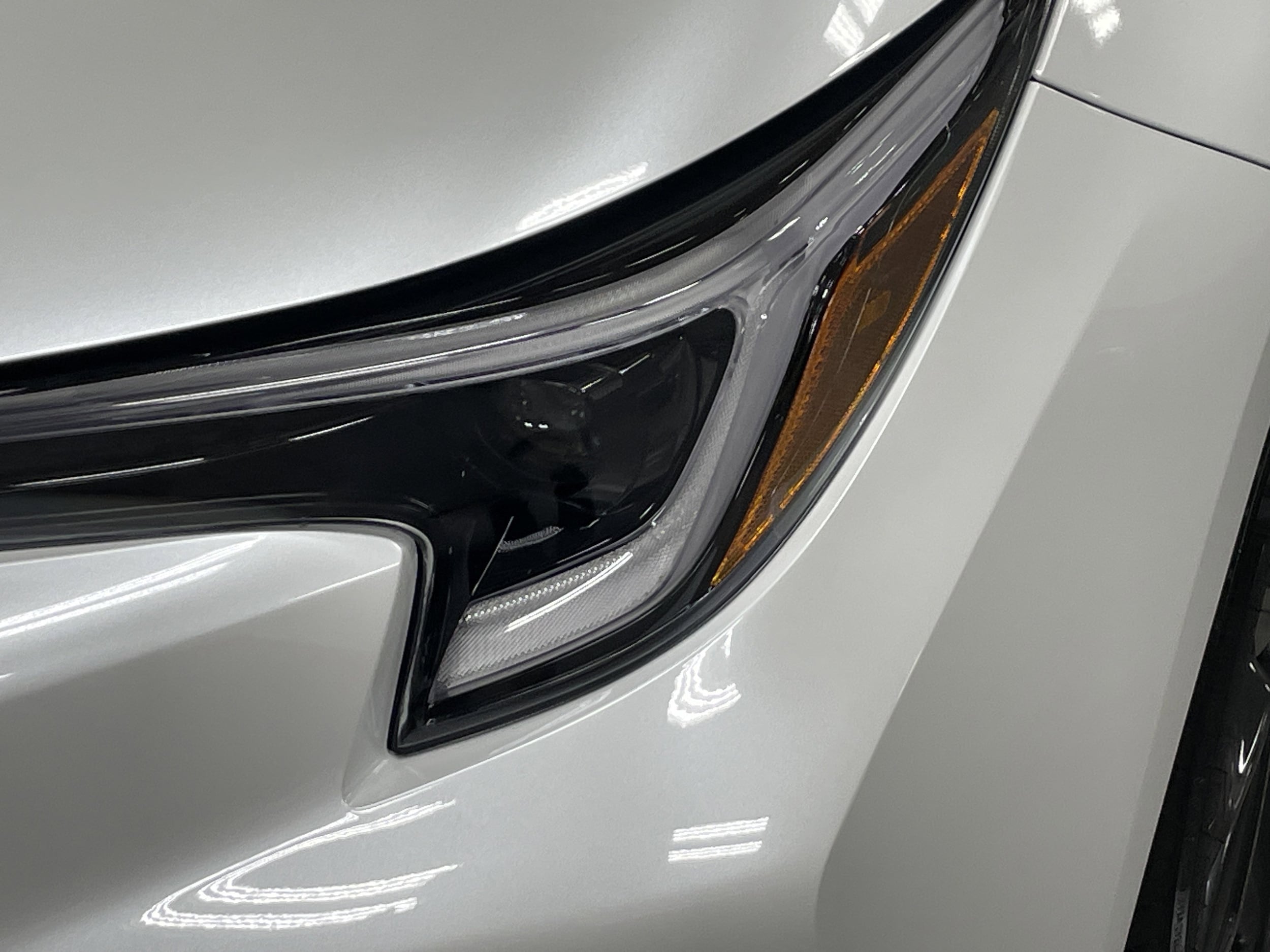 2025 Toyota Corolla SE photo 4