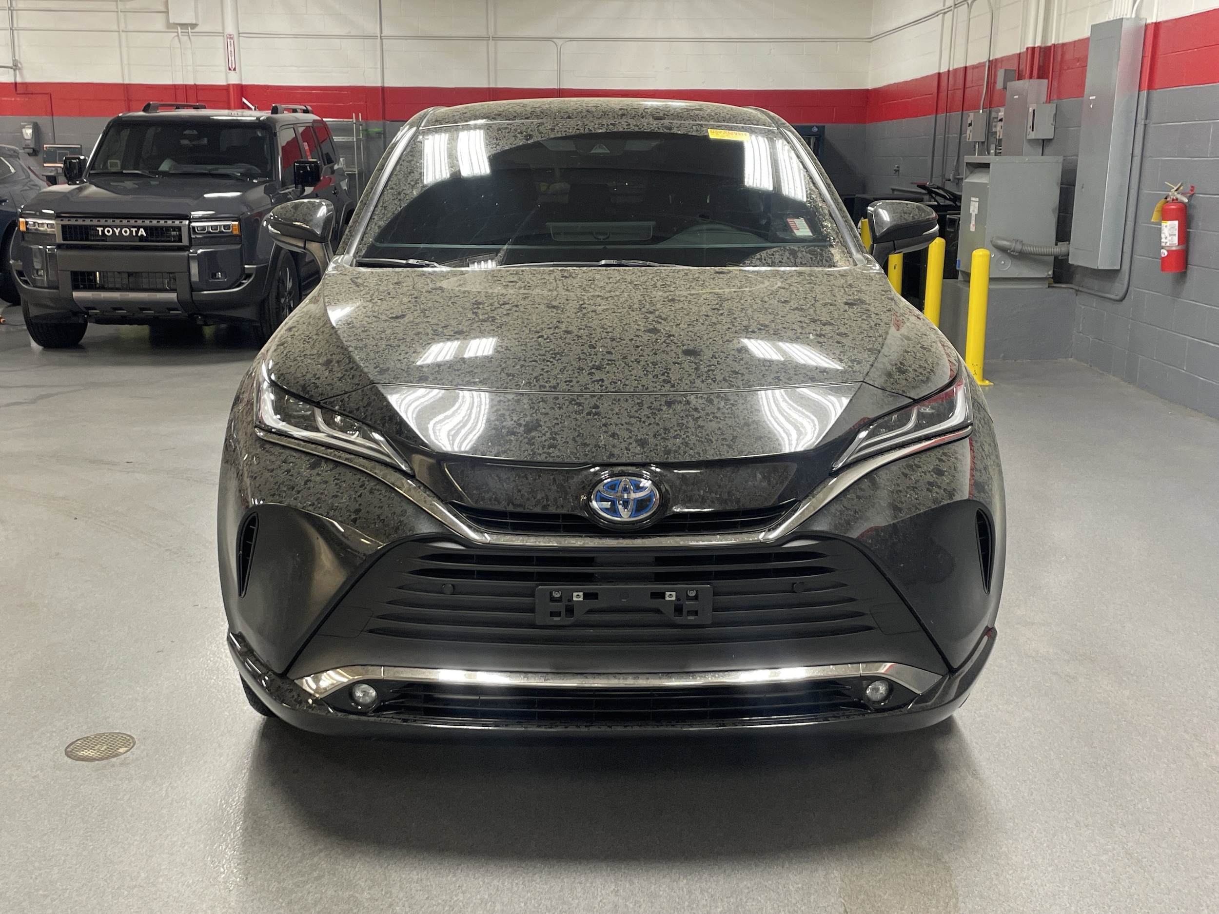2023 Toyota Venza Nightshade photo 2