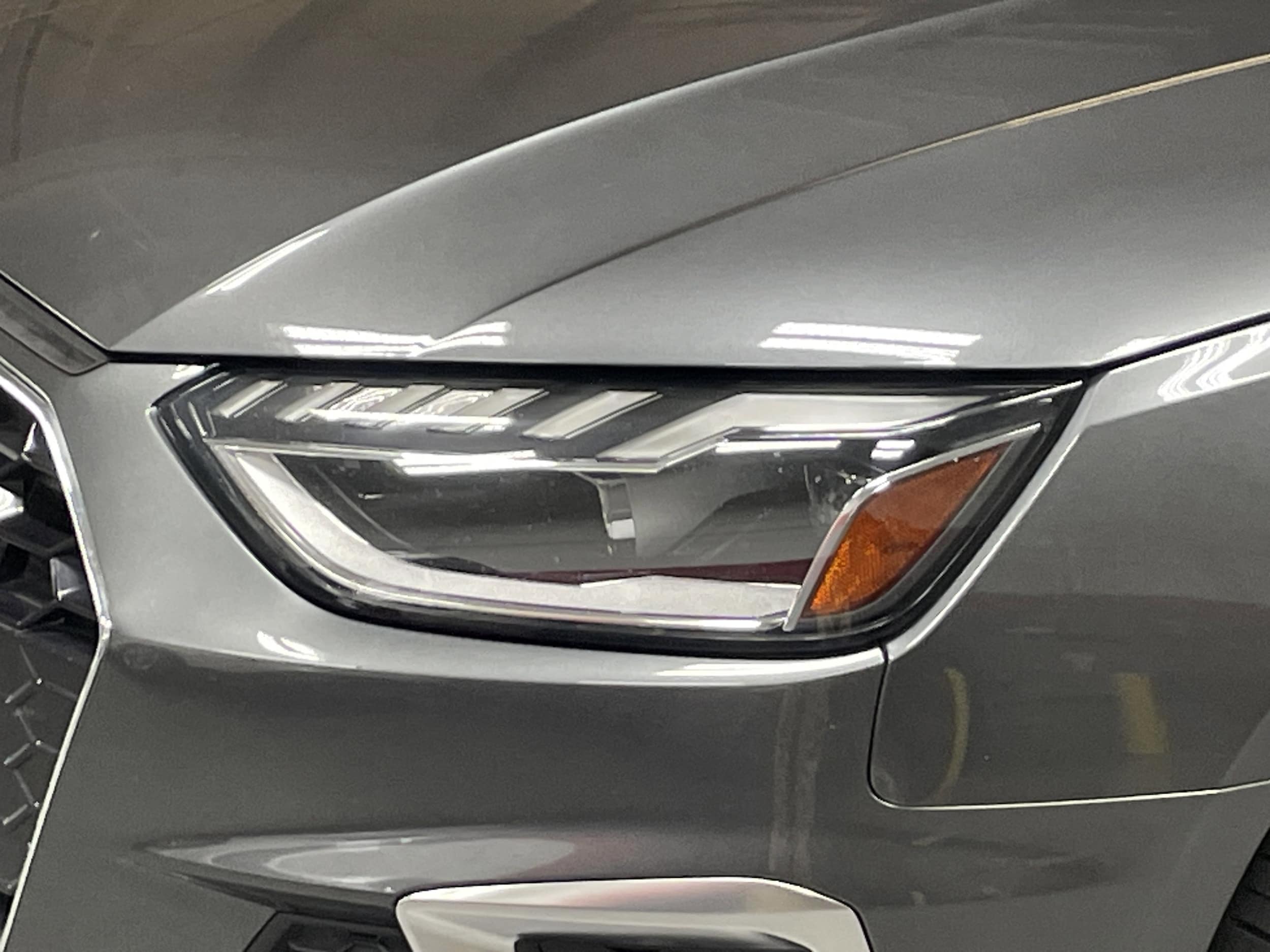 2021 Audi A4 Sedan S line Premium Plus photo 4