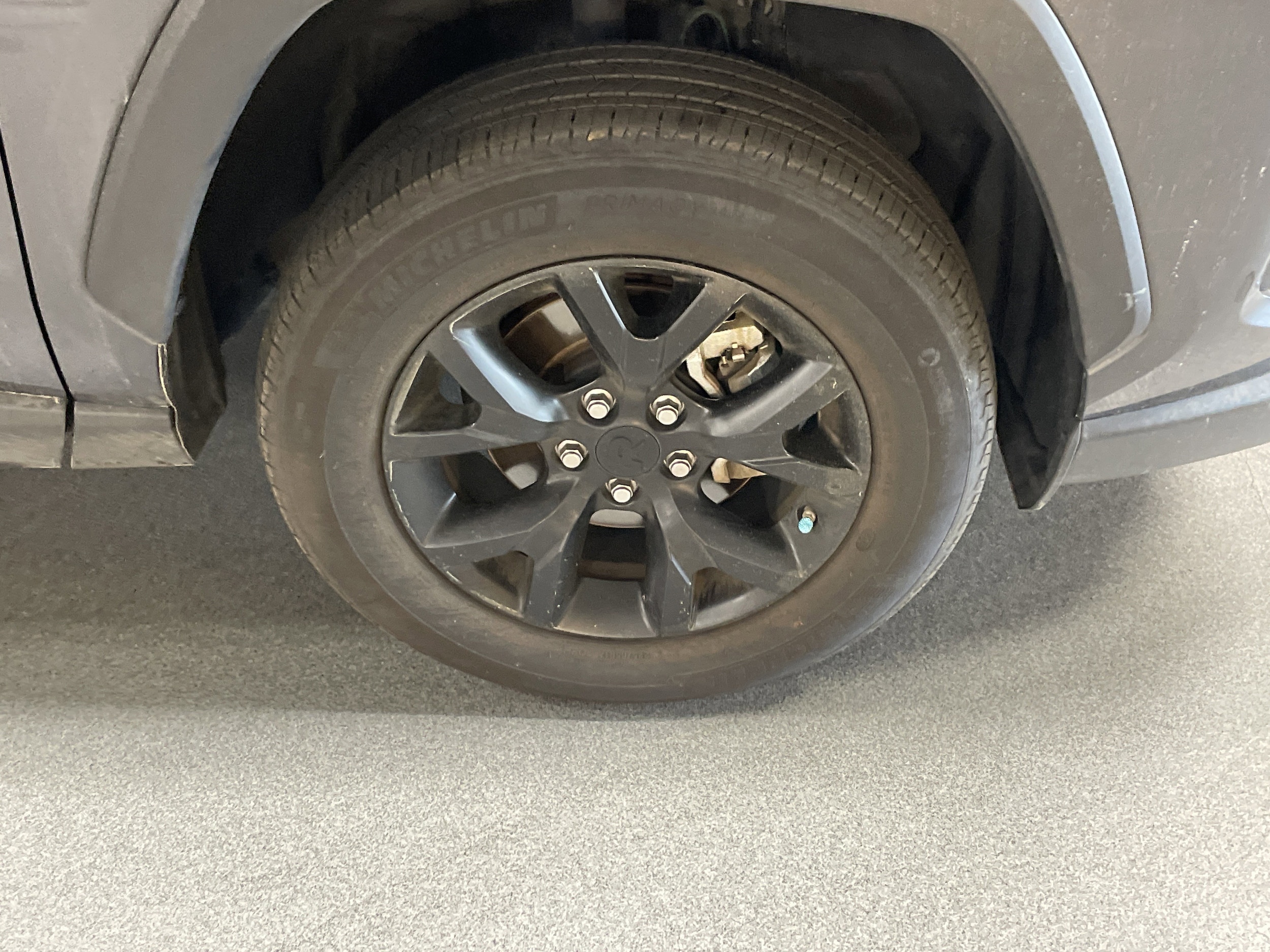 2025 Toyota RAV4 LE photo 5