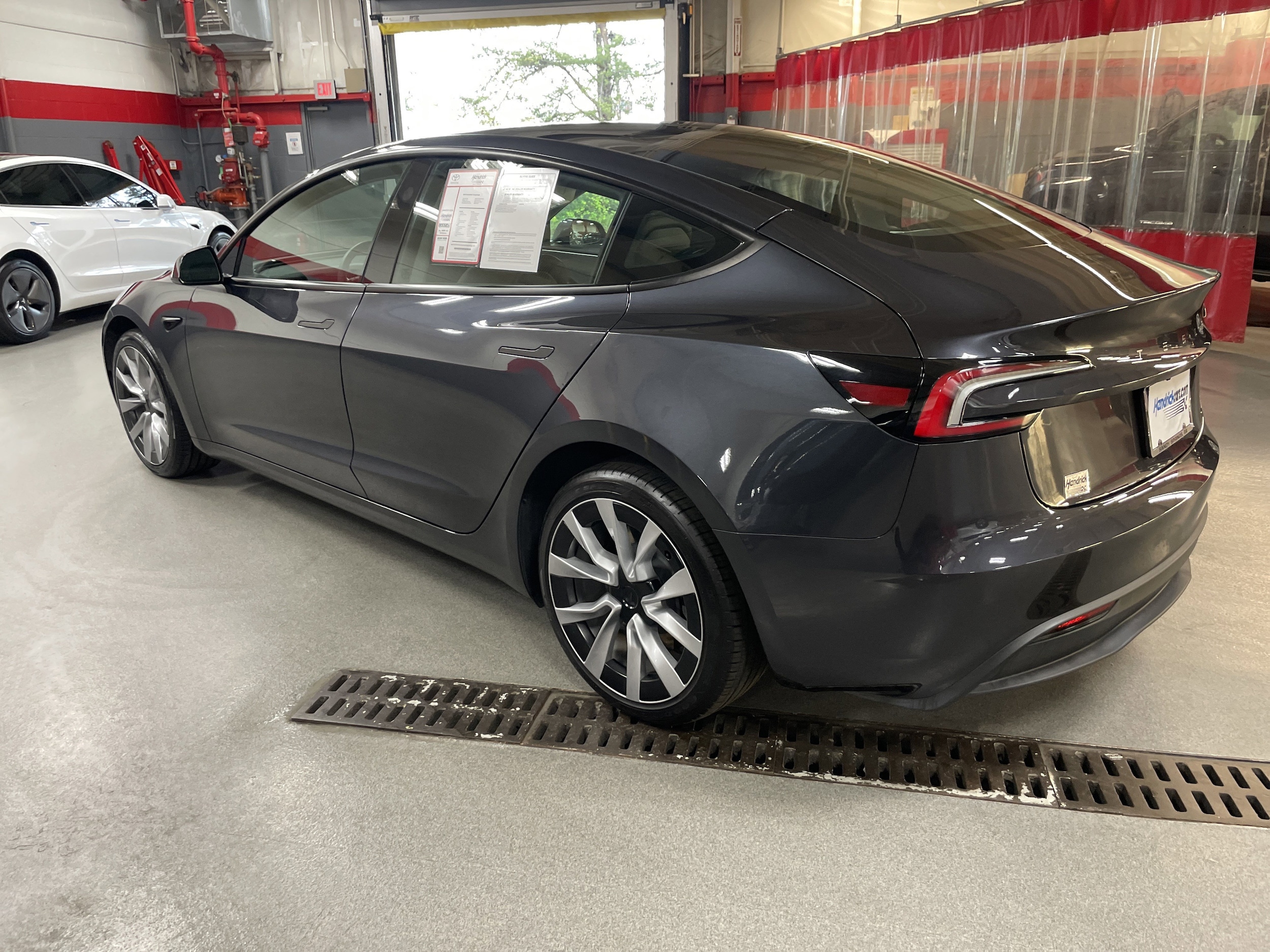 2025 Tesla Model 3 Long Range photo 6