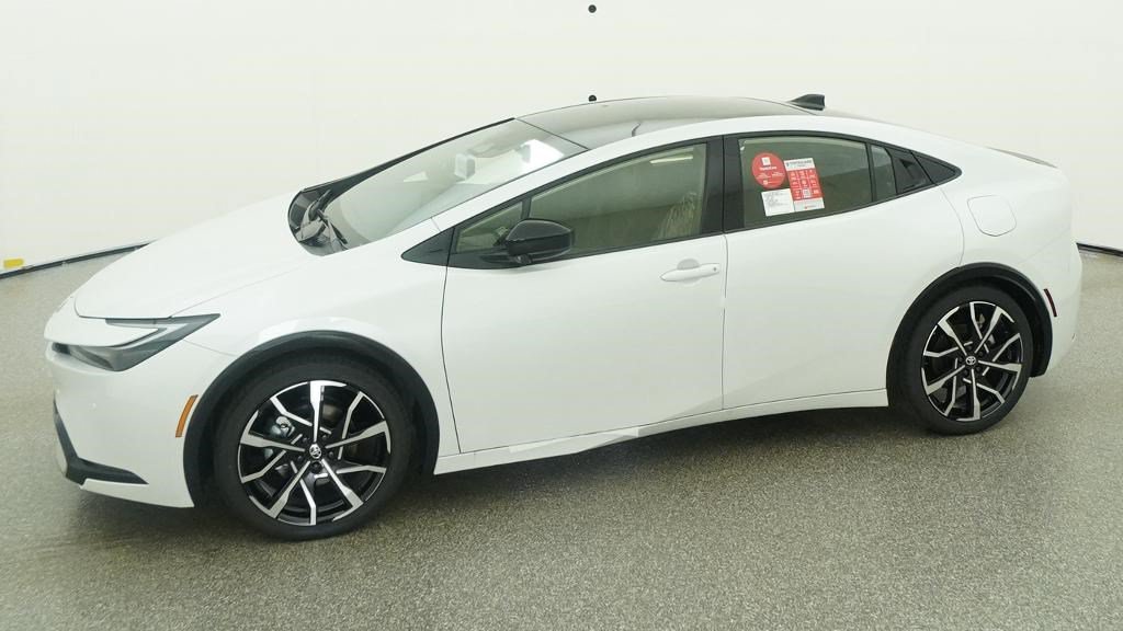 2027 Toyota Prius Plug-In Hybrid XSE