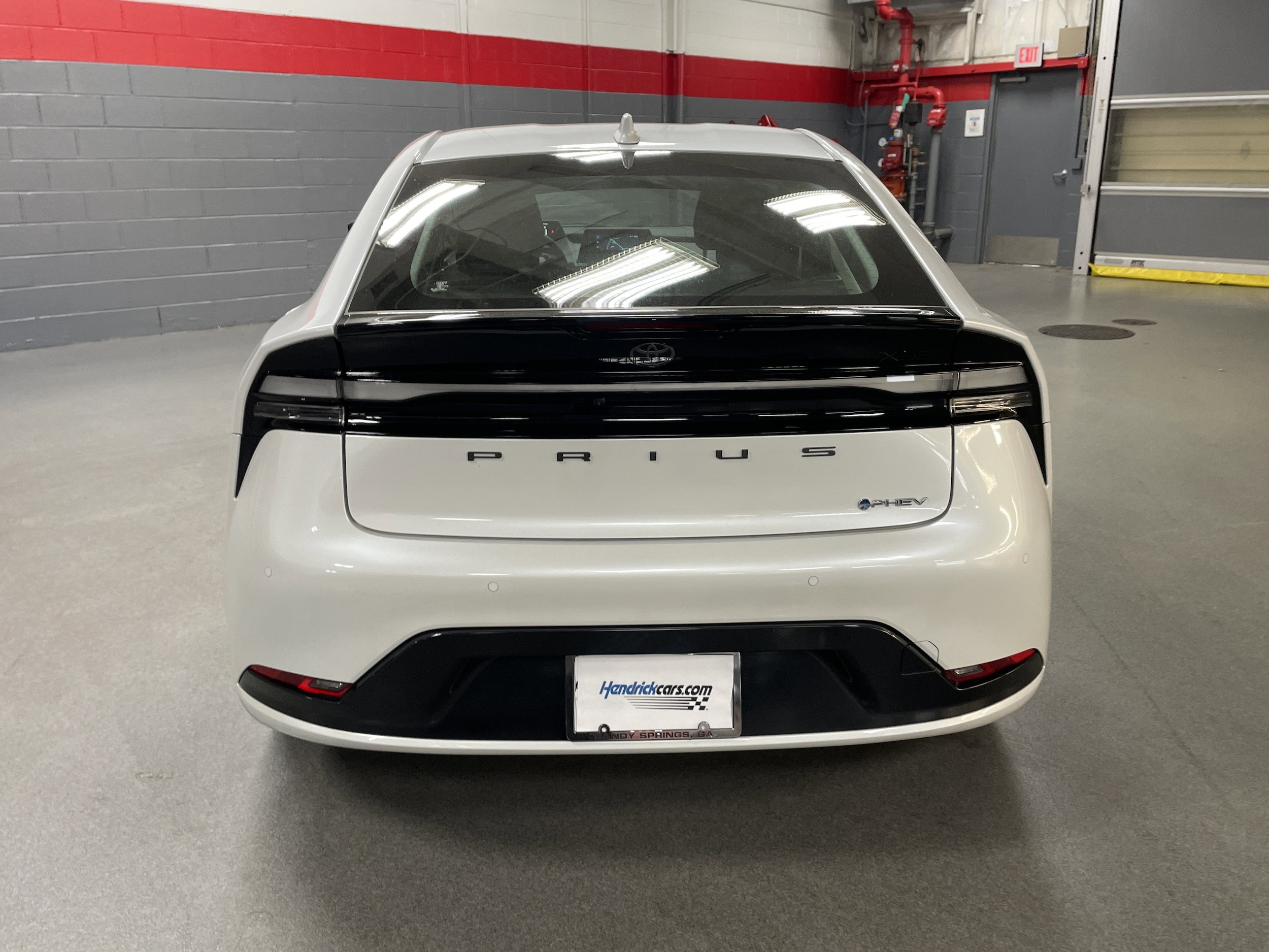 2025 Toyota Prius Plug-In Hybrid XSE photo 3