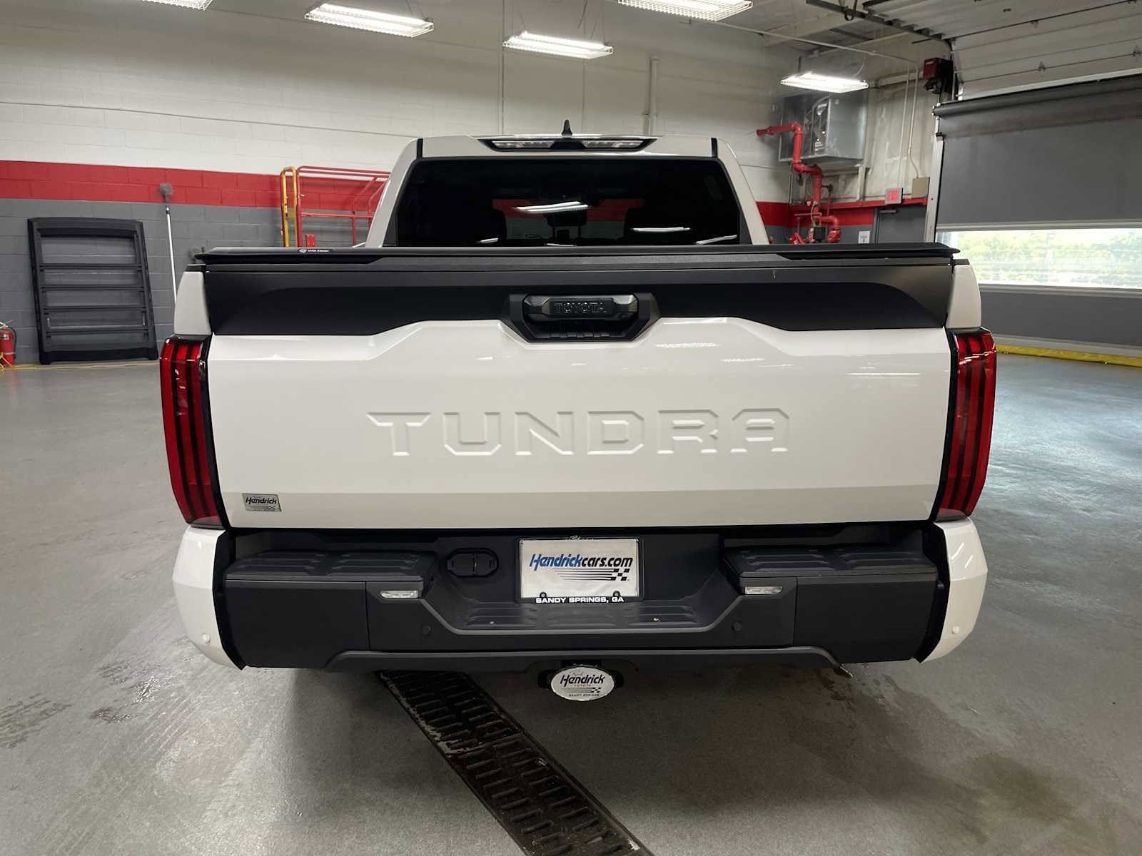 2024 Toyota Tundra 4WD Limited photo 6