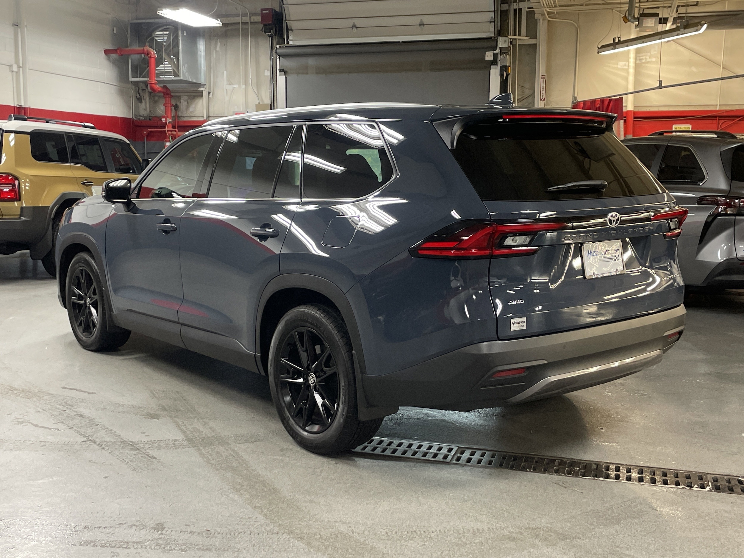 2025 Toyota Grand Highlander Platinum photo 6