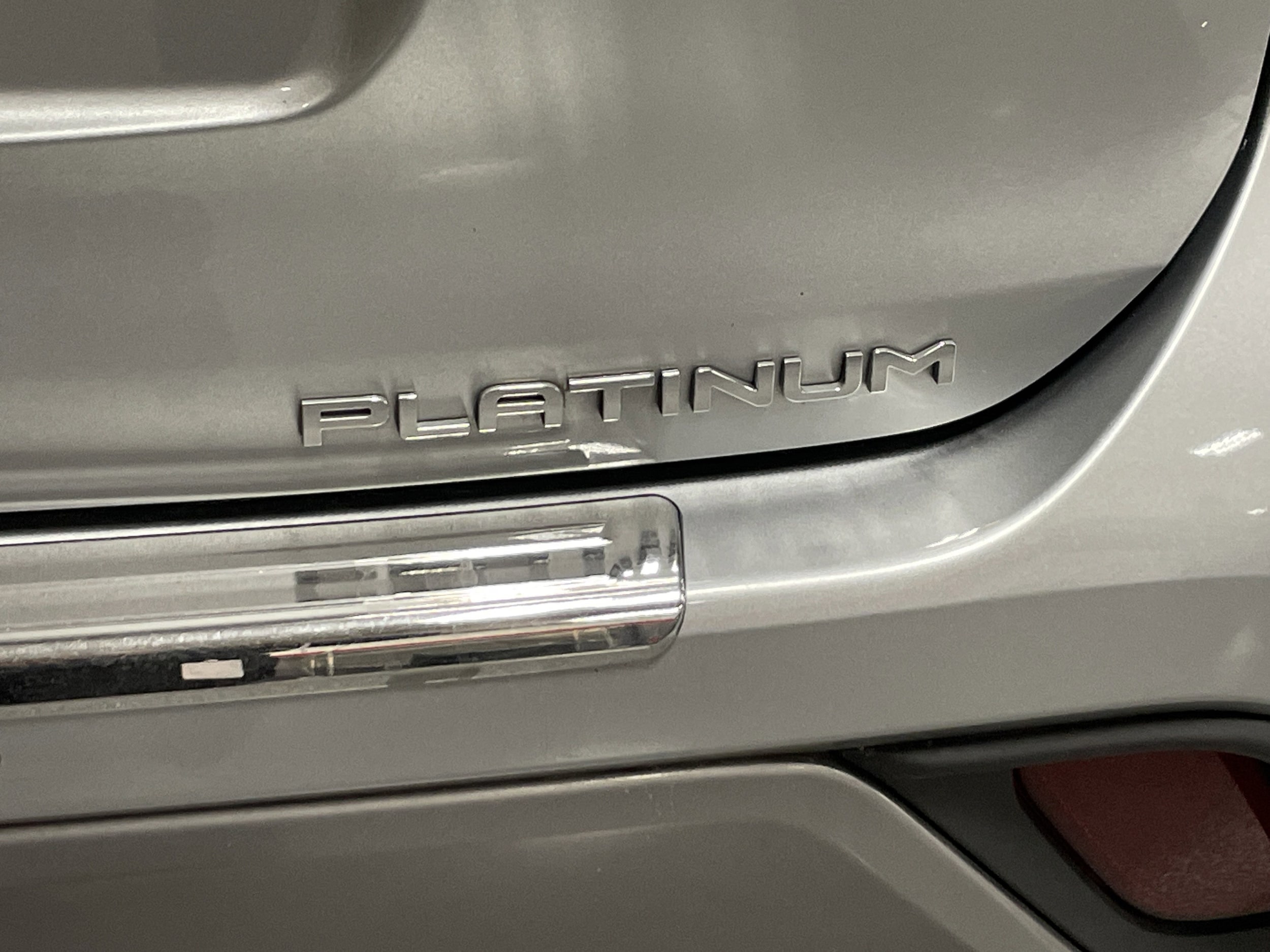 2023 Toyota Highlander Platinum photo 5