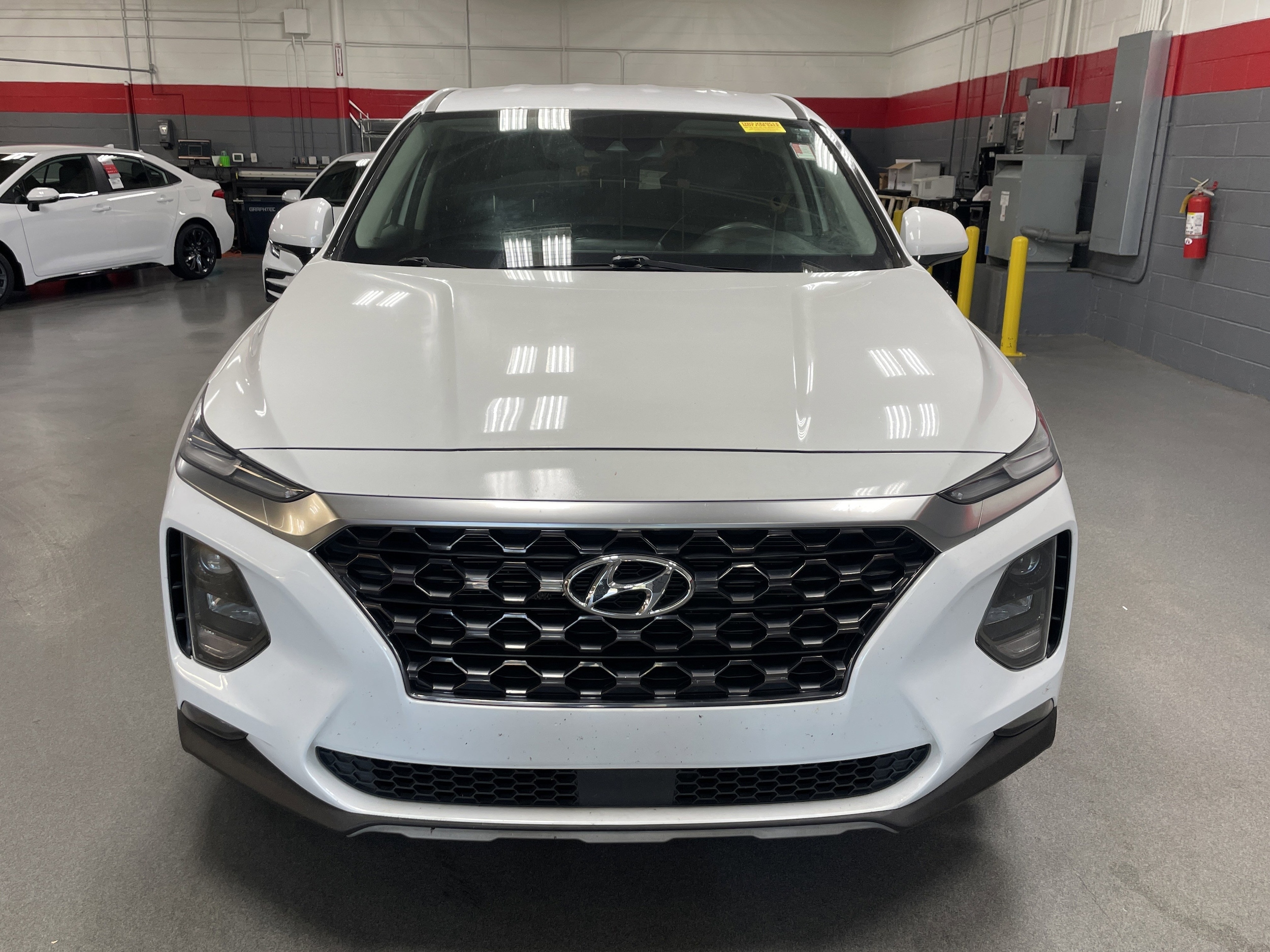 2020 Hyundai Santa Fe SEL photo 2