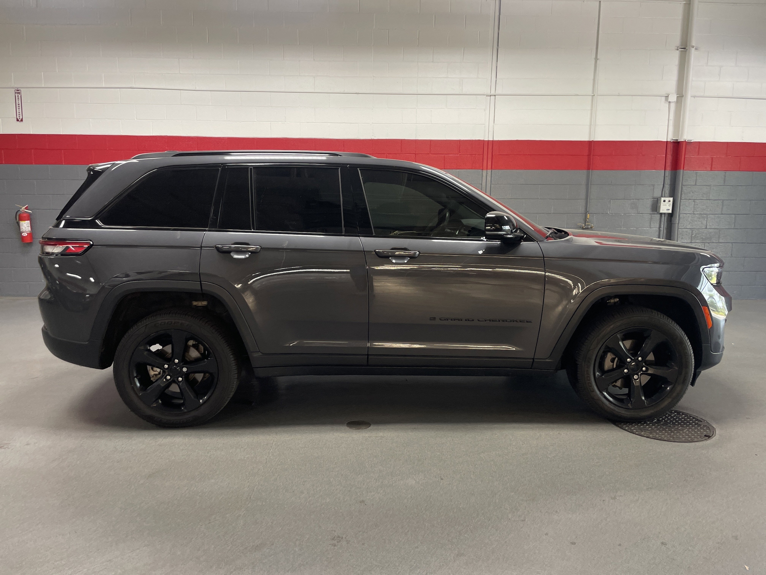 2022 Jeep Grand Cherokee Altitude photo 6