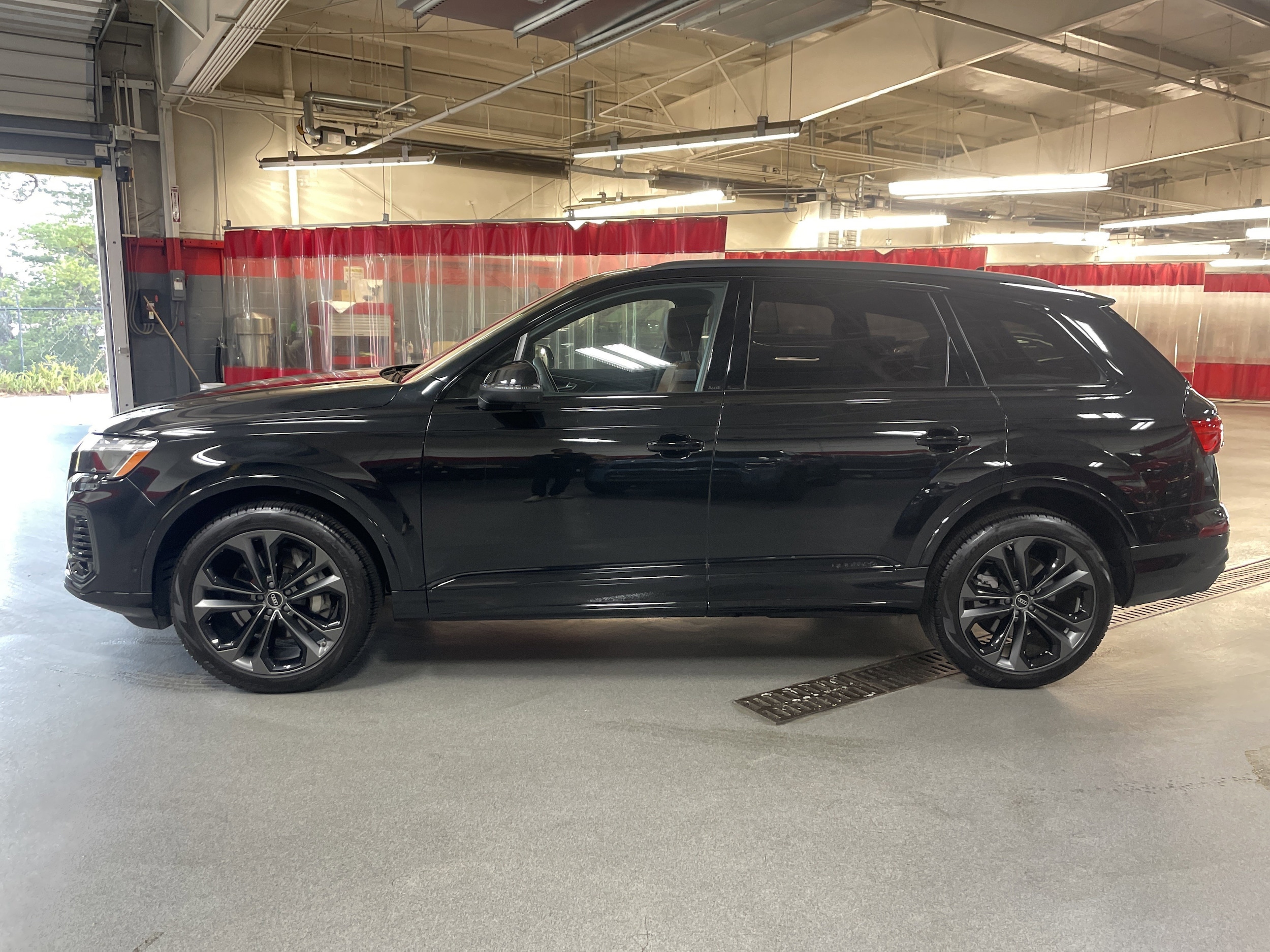 2025 Audi Q7 Prestige photo 5