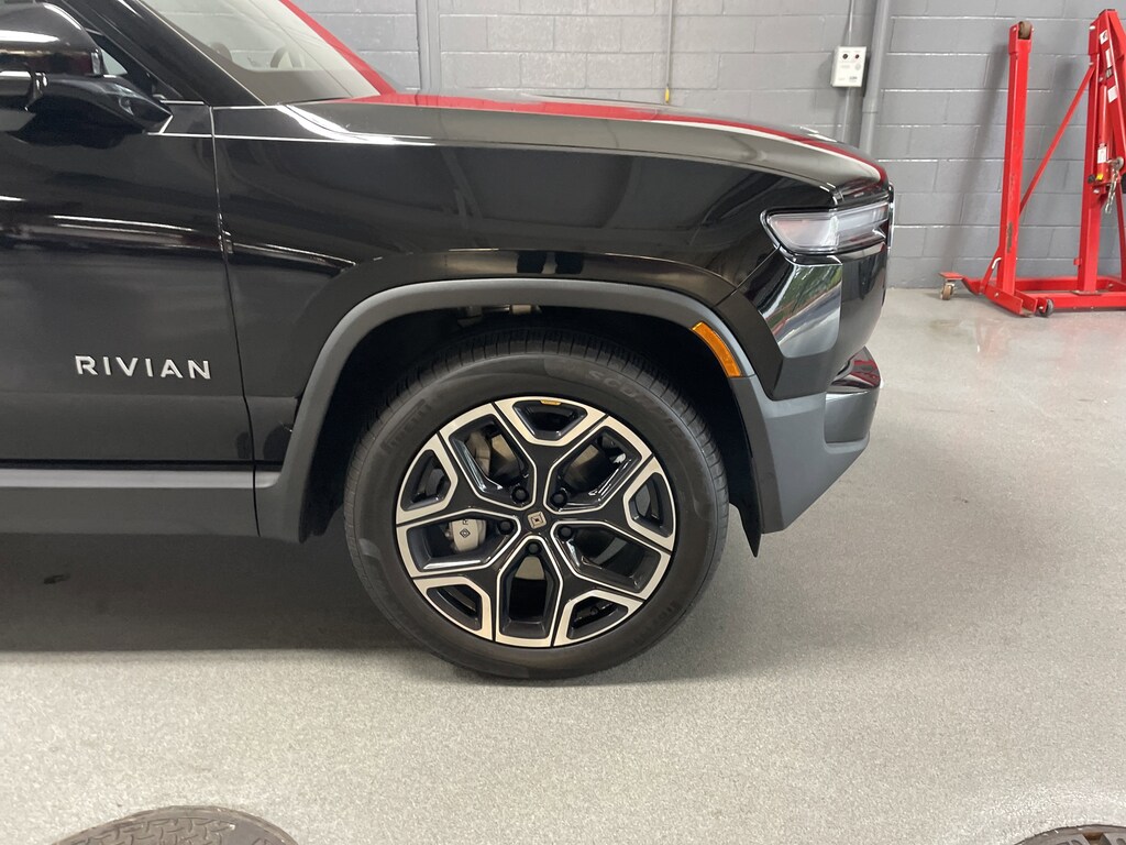 Used 2025 Rivian R1S Adventure SUV