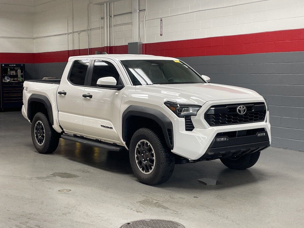 Used 2025 Toyota Tacoma 4WD TRD Off Road Pickup