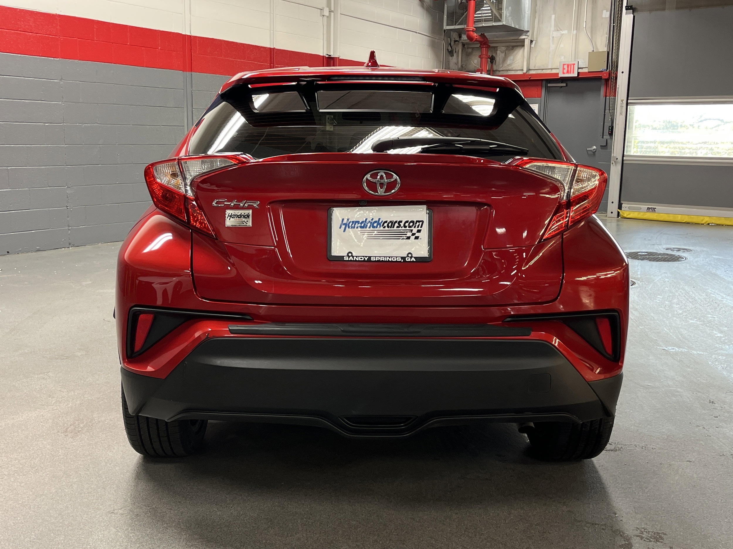 2022 Toyota C-HR XLE photo 3