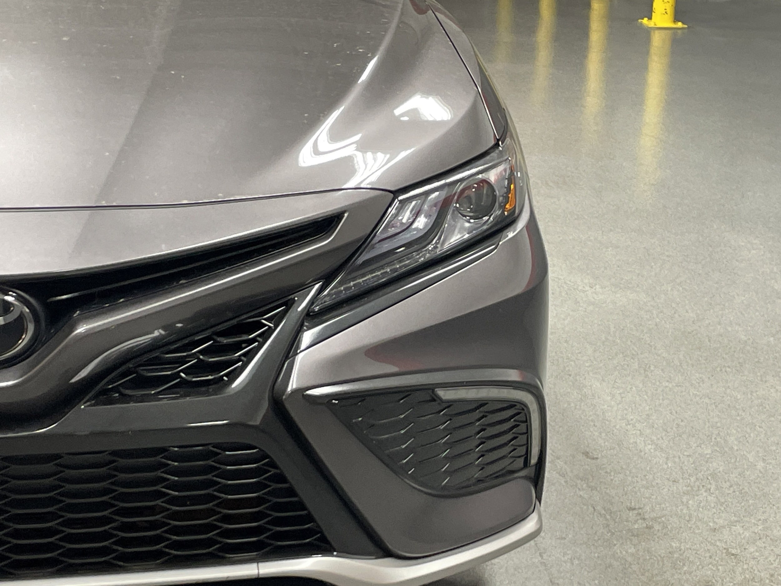 2022 Toyota Camry XSE photo 4
