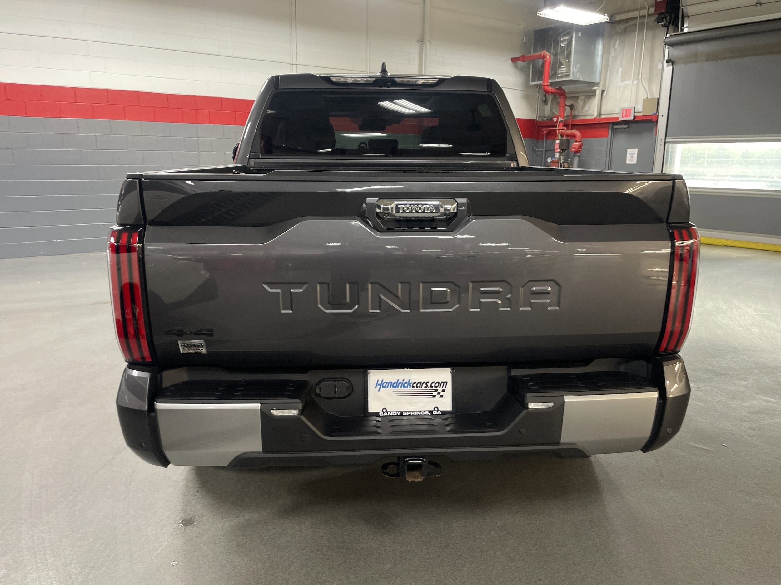 2024 Toyota Tundra 4WD Limited photo 3