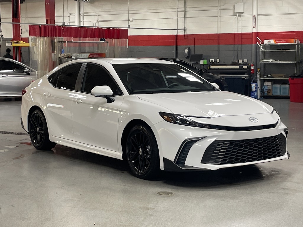 Used 2025 Toyota Camry SE Sedan